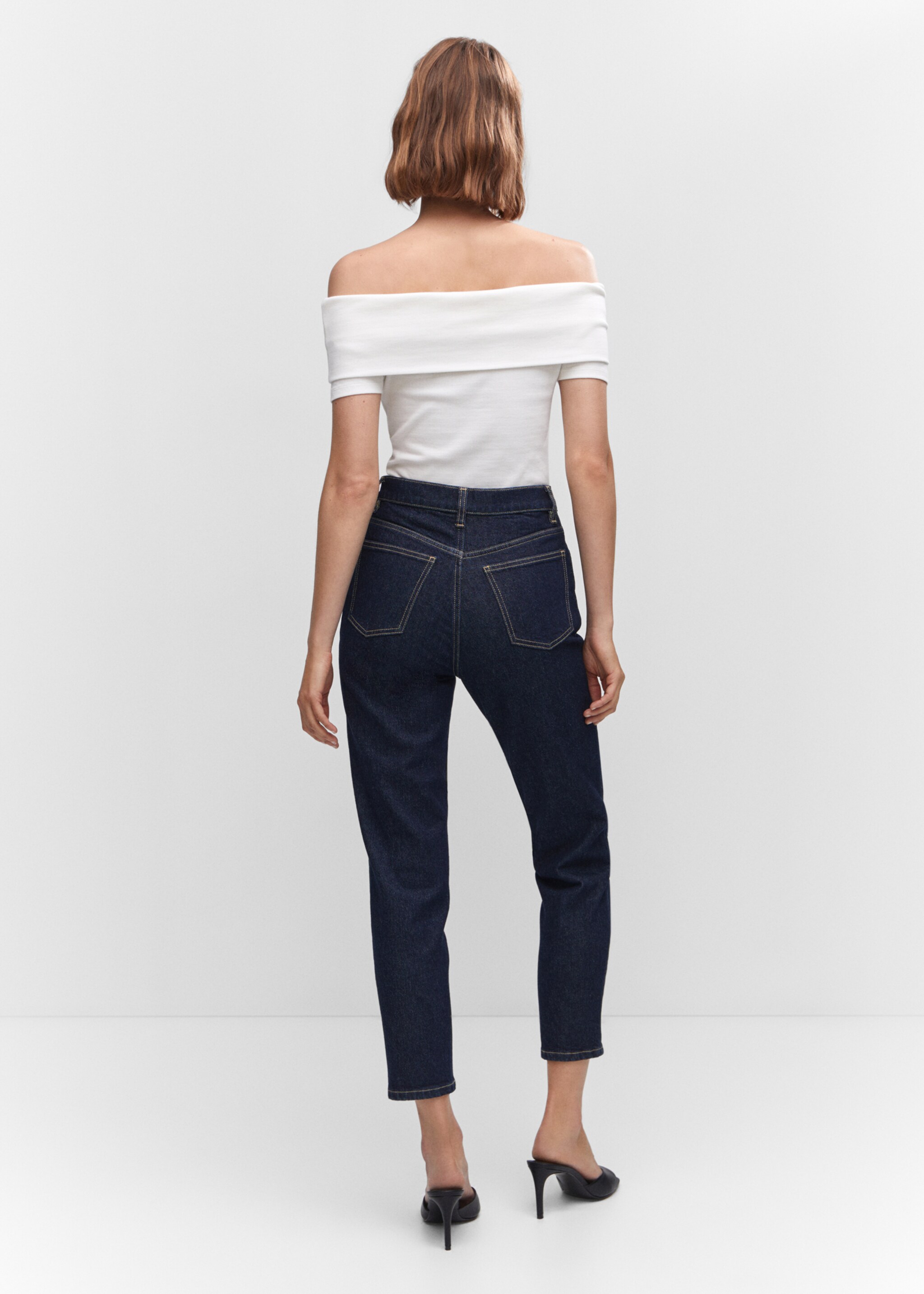 Newmom comfort high-rise jeans - Reverse of the article, Open Blue. Ref: 57025960-00.