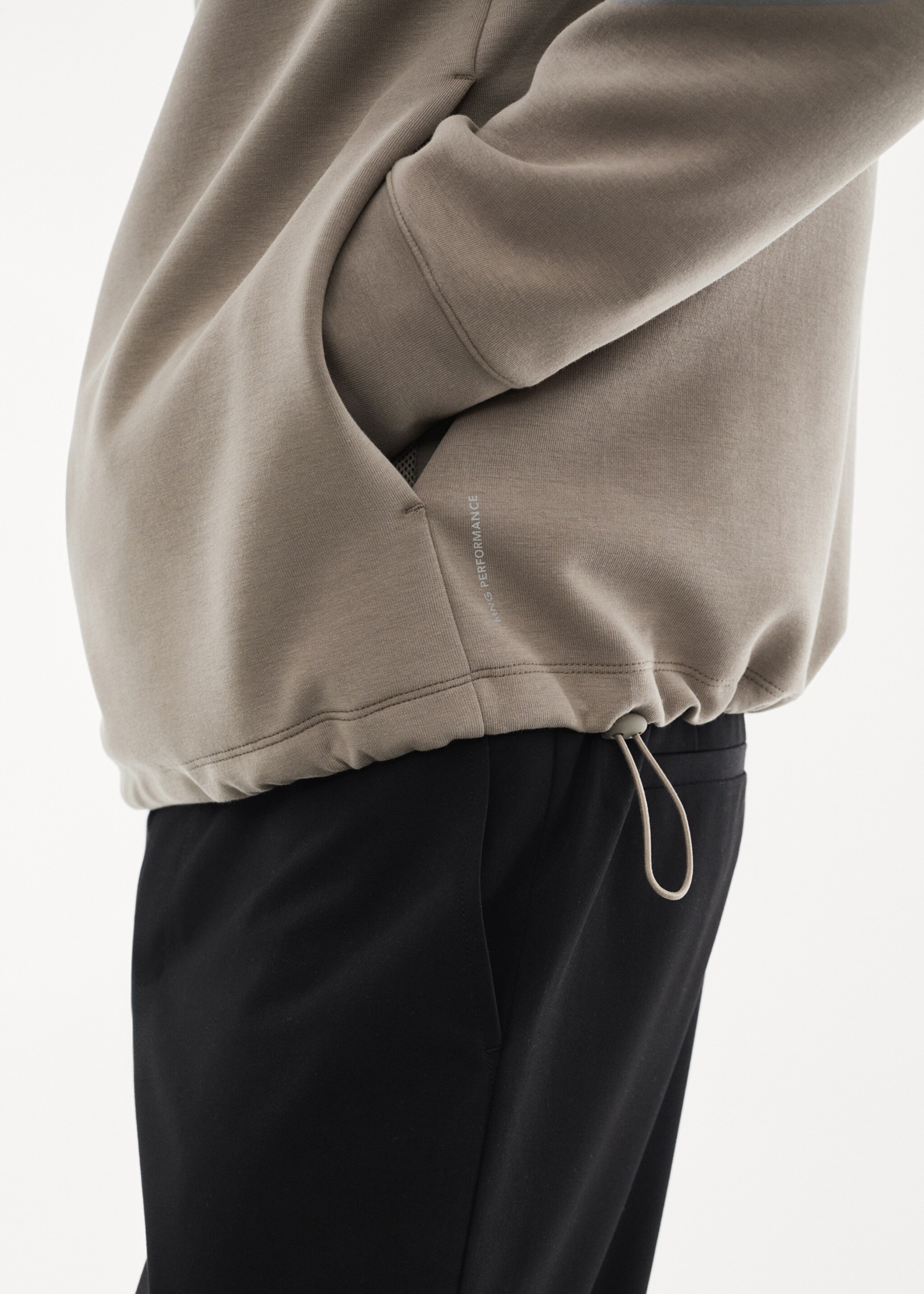 Beathable hooded sweatshirt - Details of the article 2
