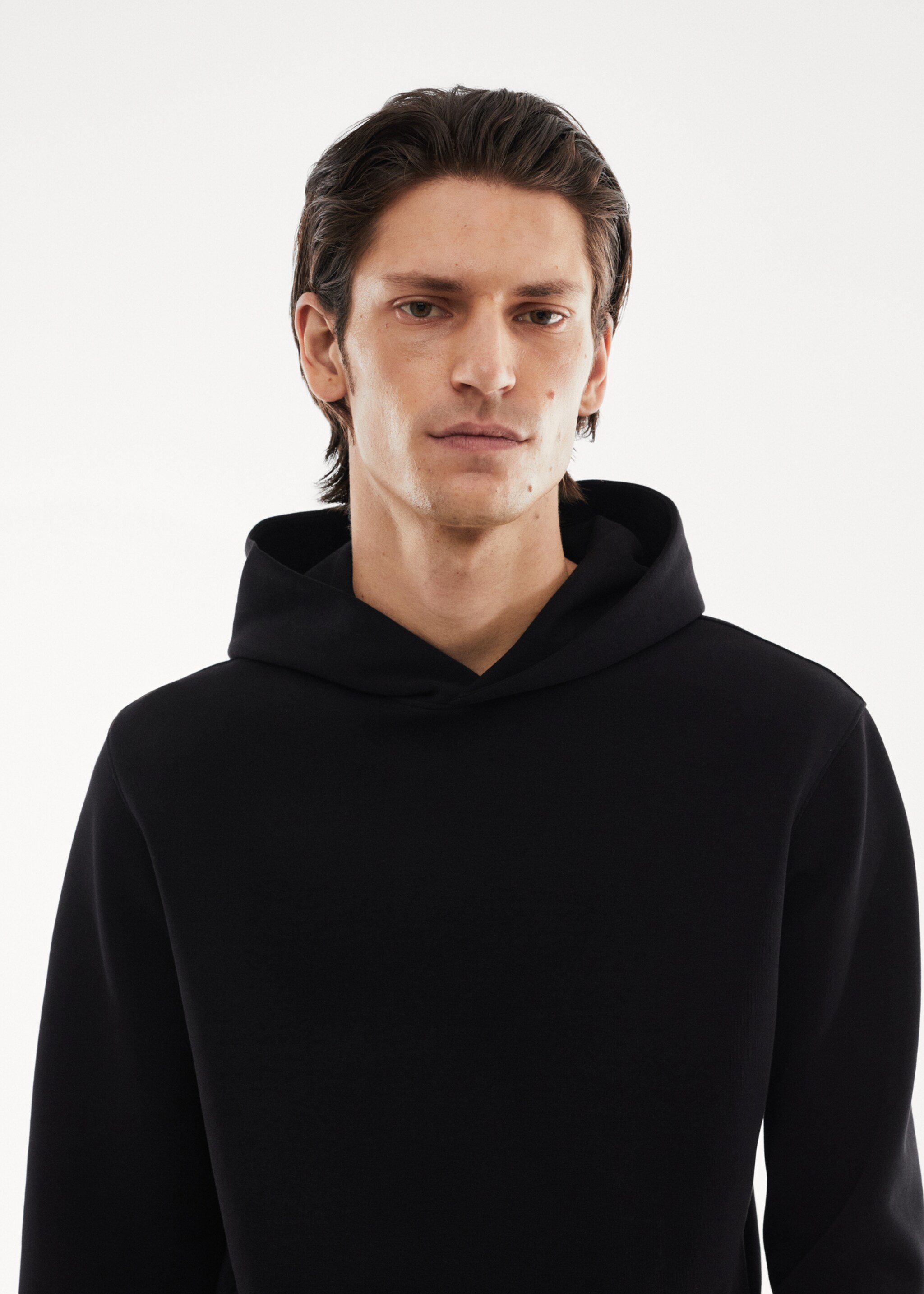 Beathable hooded sweatshirt - Details of the article 2, Black. Ref: 57025963-00.