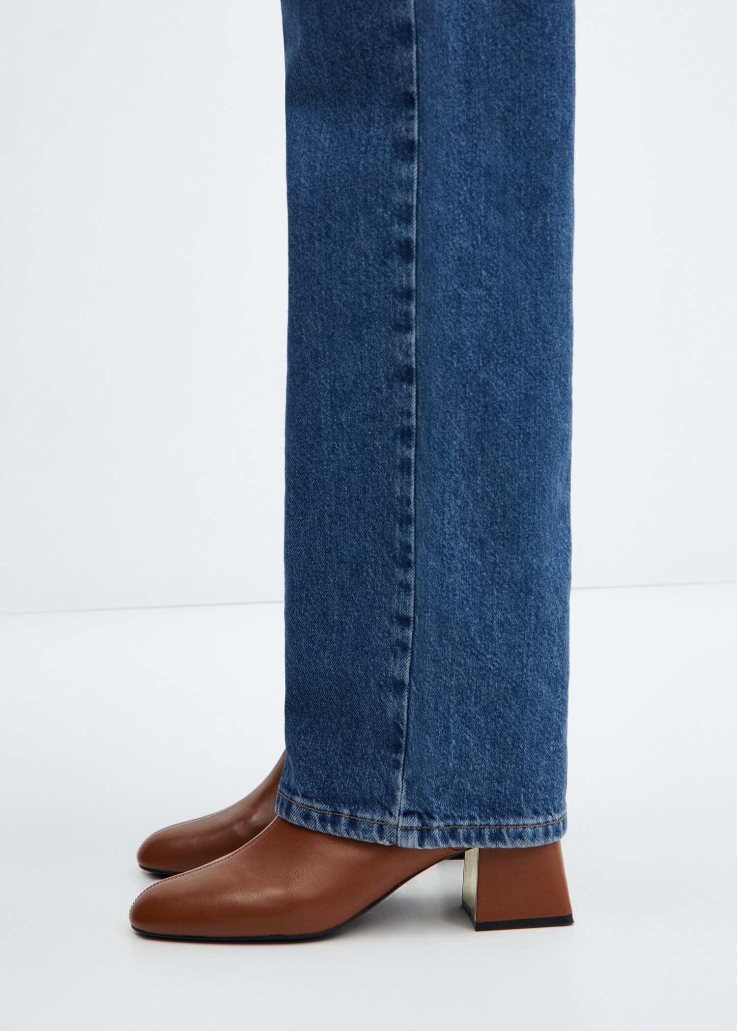 Metallic heel leather ankle boots - Details of the article 9