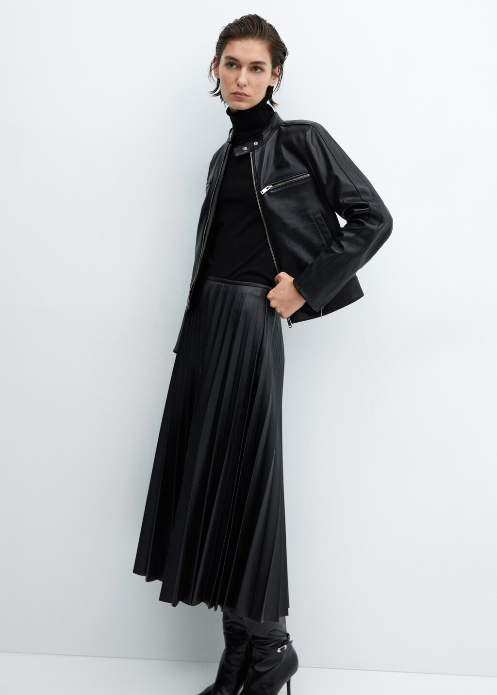 Jupe plissee similicuir Femme MANGO OUTLET France metropolitaine