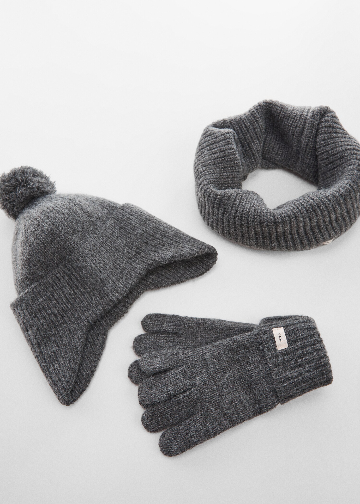Gorro pompom - Pormenor do artigo 1