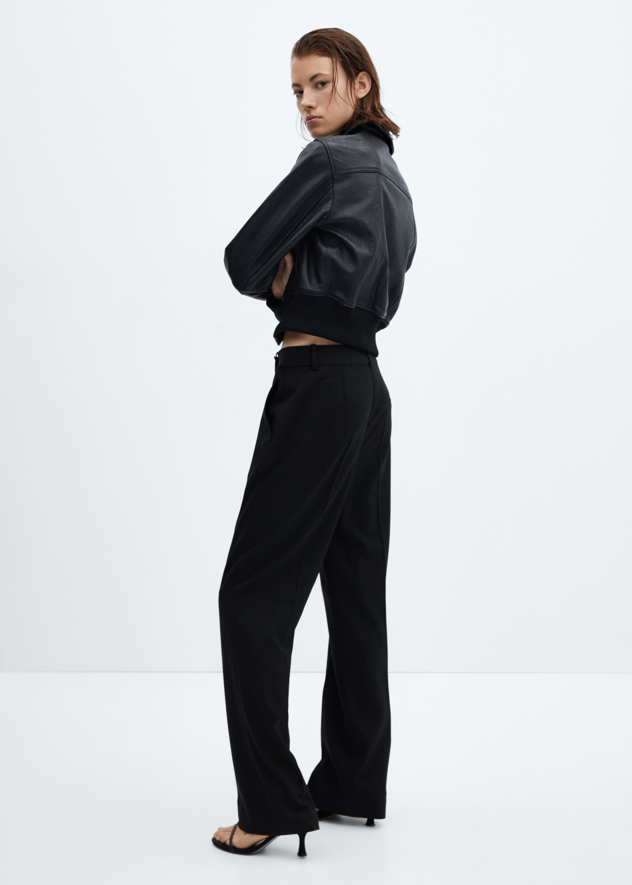 Straight trousers with side button - Details of the article 6, Black. Ref: 57026727-00.
