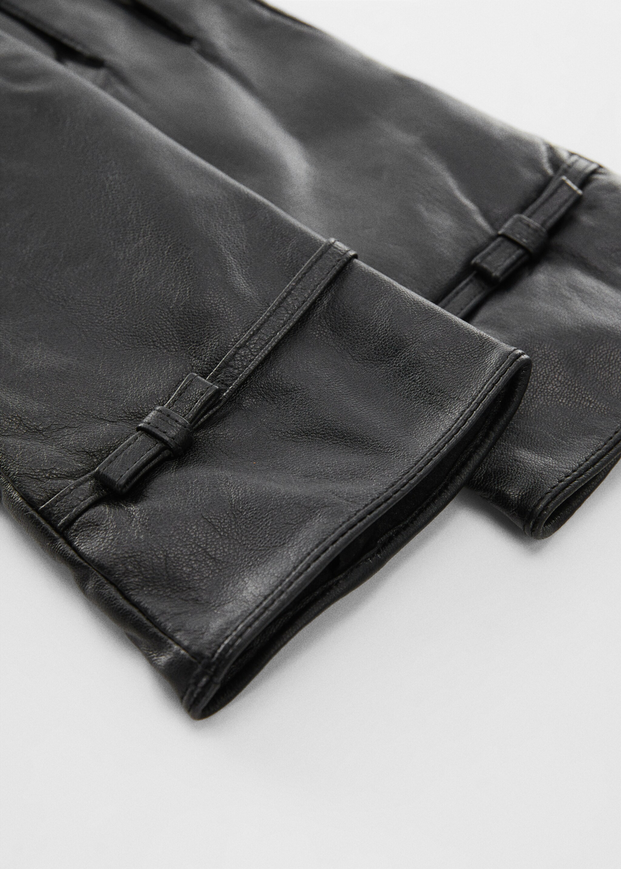 Bow leather gloves - Medium plane, Black. Ref: 57027746-00.