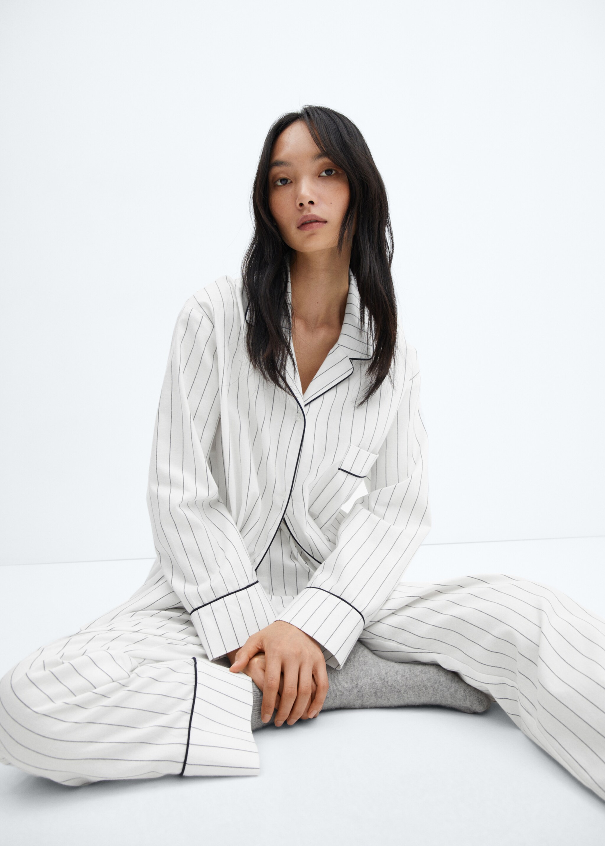 Striped pajama trousers - Details of the article 6, Off White. Ref: 57027748-00.