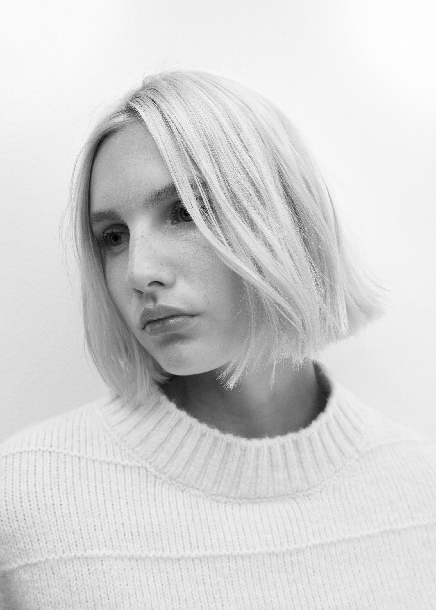 Sweater with decorative seam - Details of the article 1