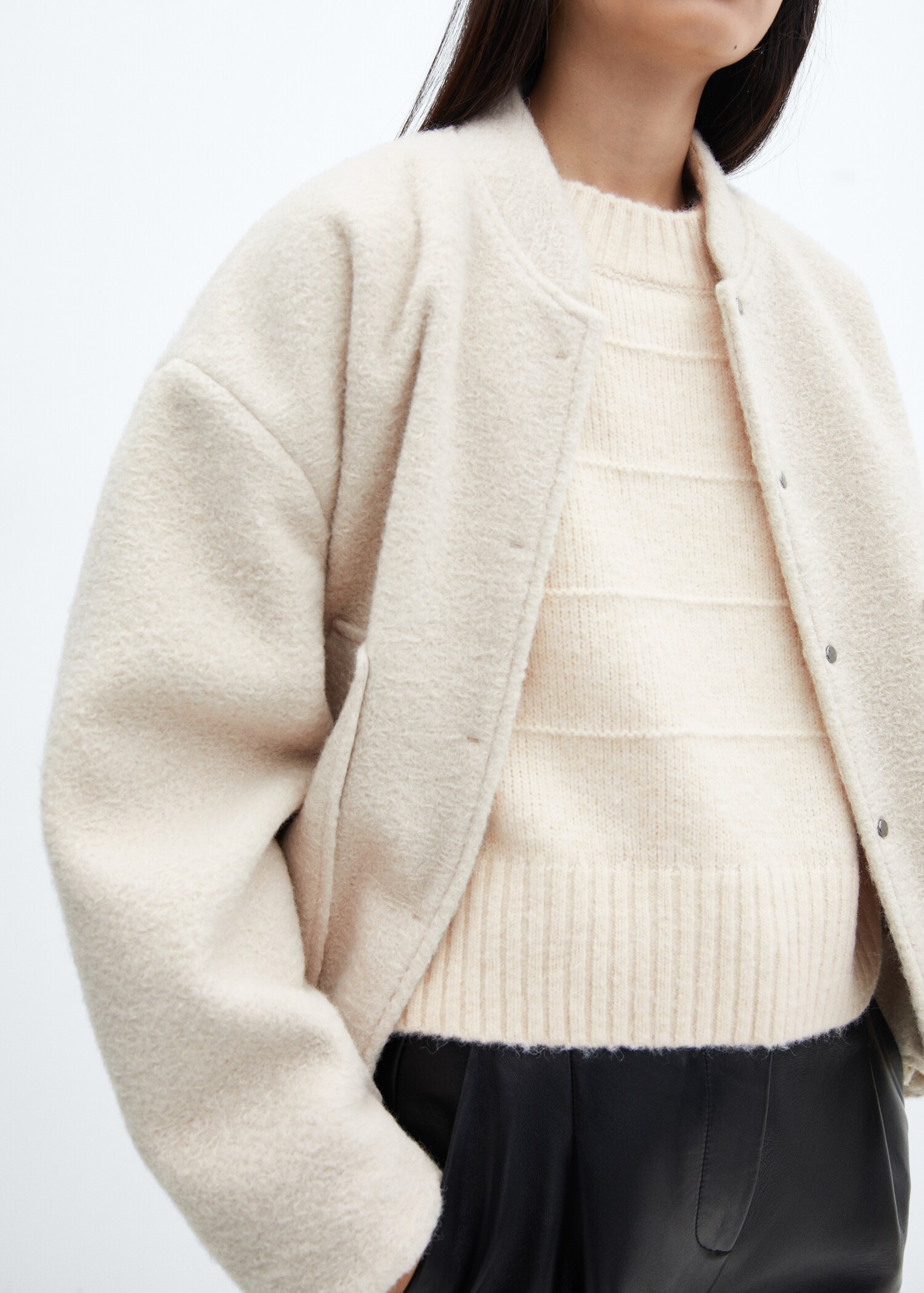 Sweater with decorative seam - Details of the article 6
