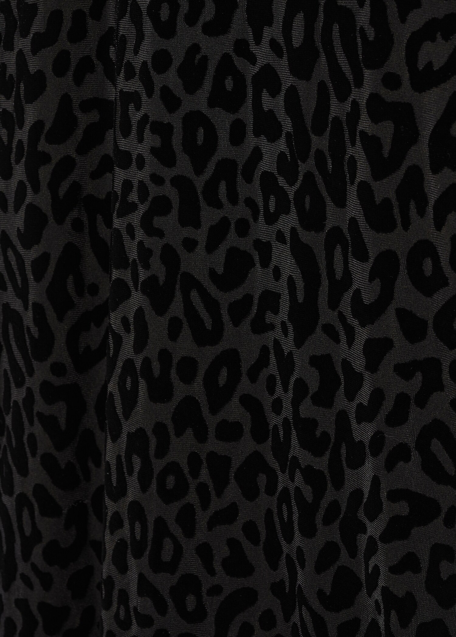 Animal-print velvet dress - Details of the article 8