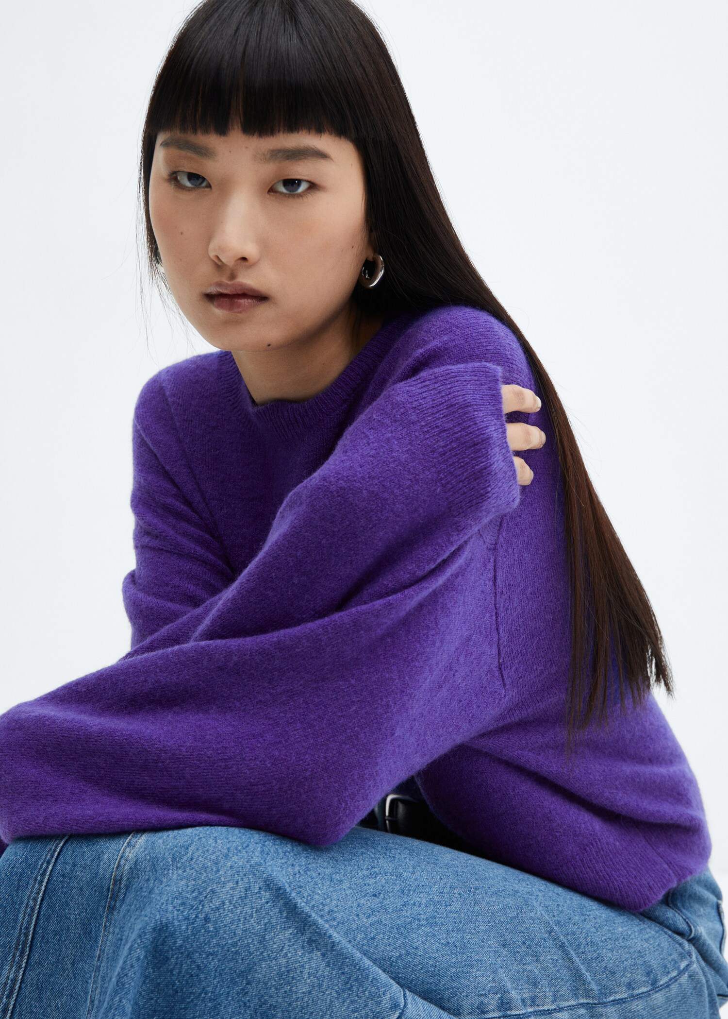 Round-neck knitted sweater - Details of the article 2