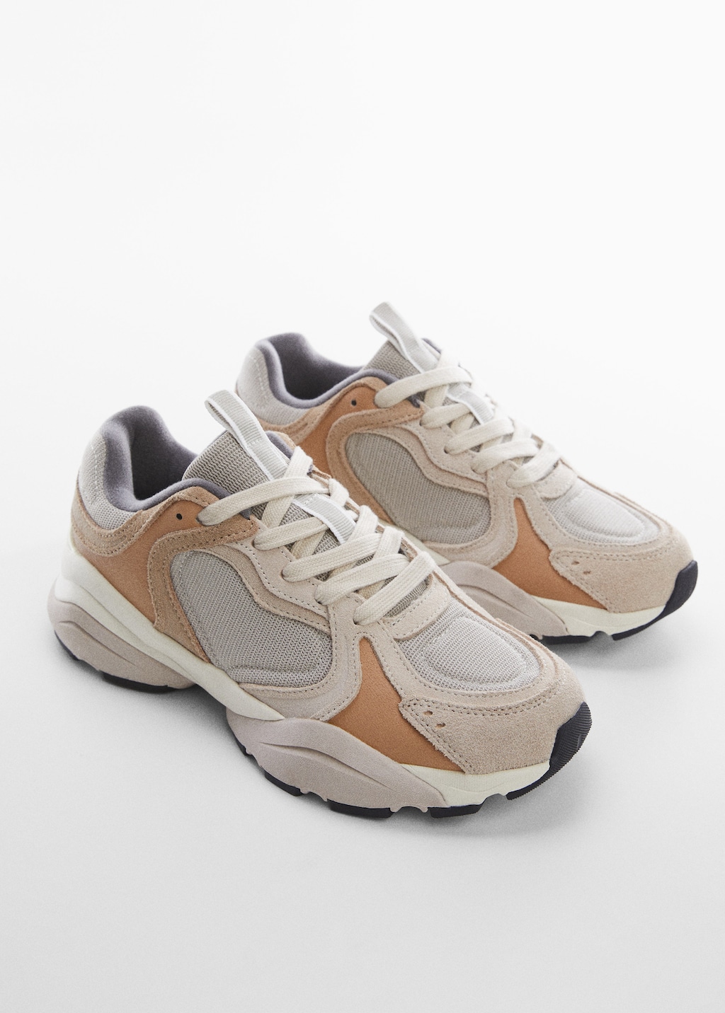 Designer sneakers outlet deals