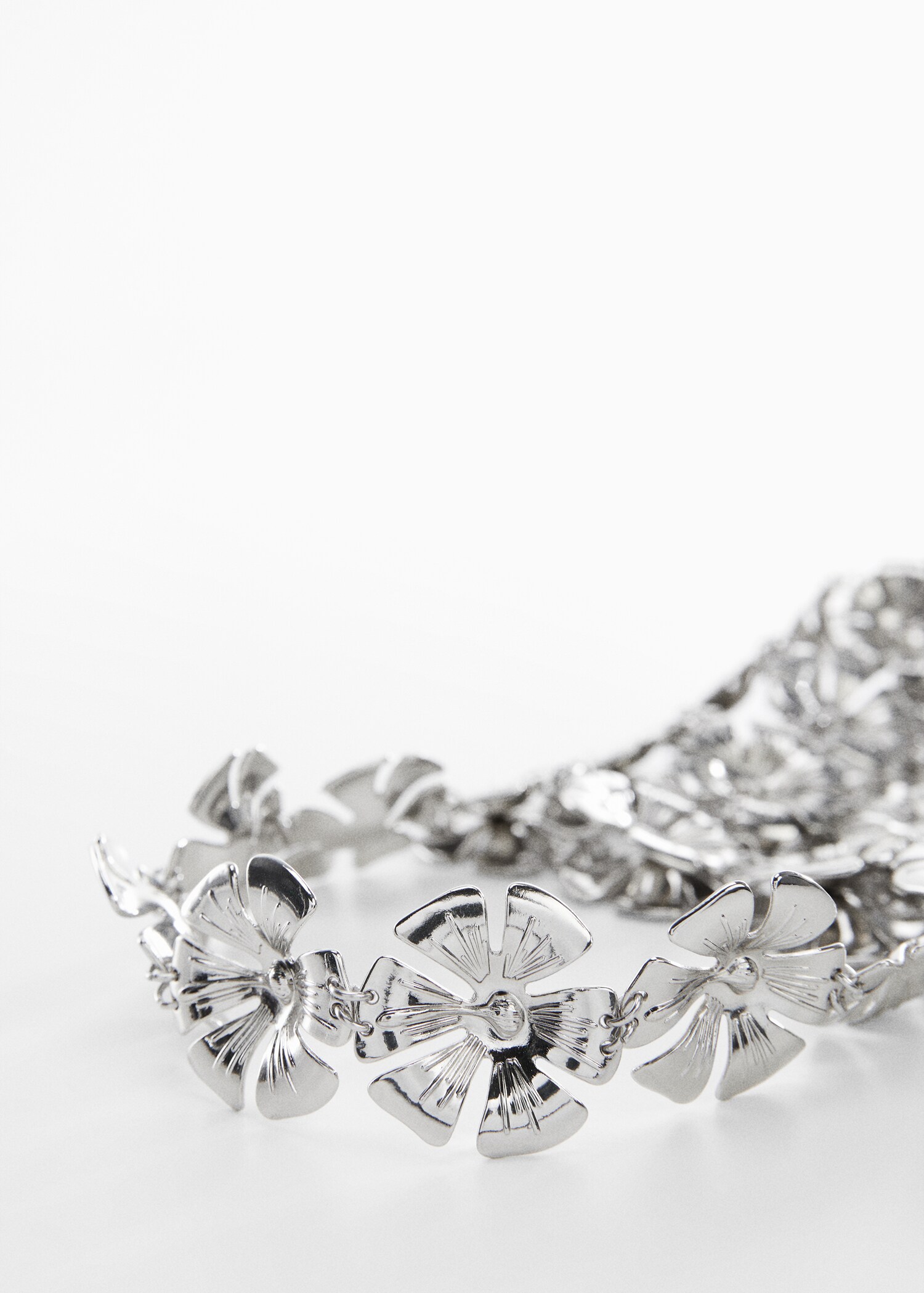 Bag with metallic flower detail - Details of the article 1