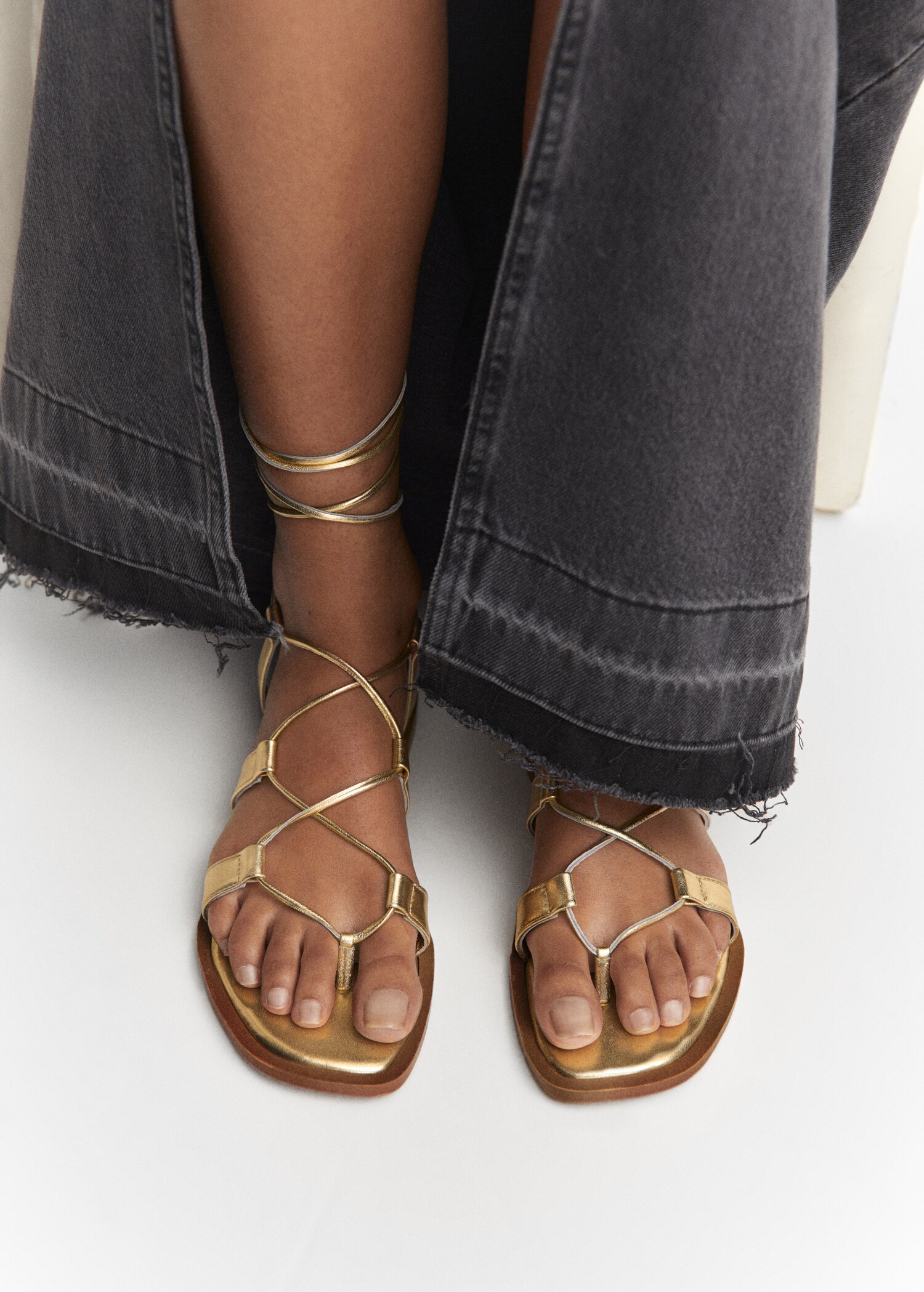 Metallic straps sandals - Details of the article 9