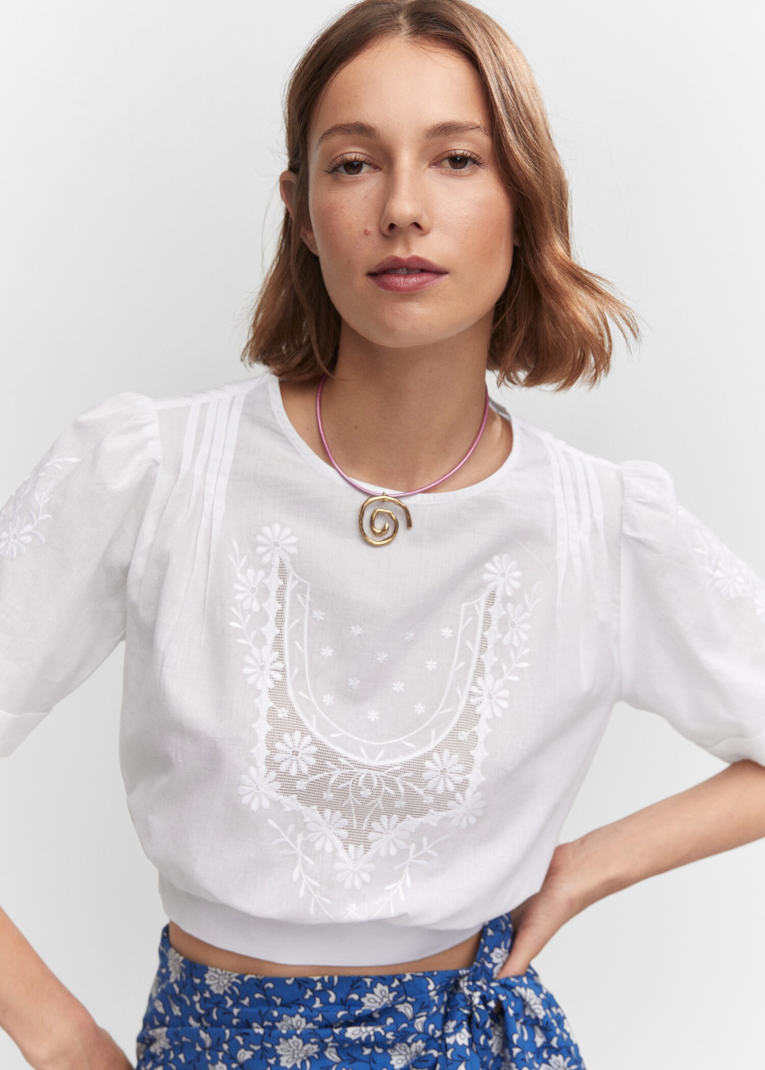 Embroidered crop top - Details of the article 1