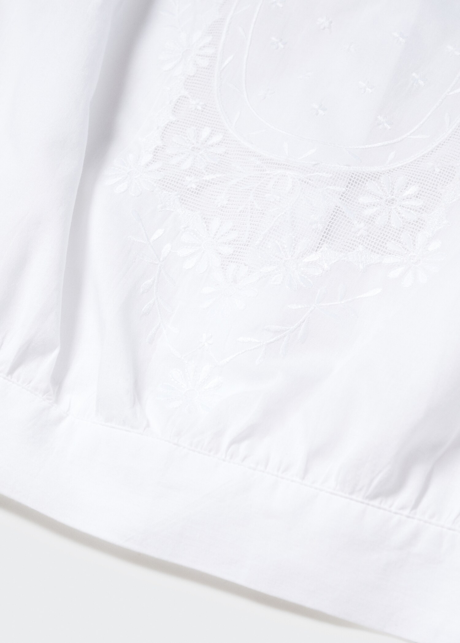 Embroidered crop top - Details of the article 8