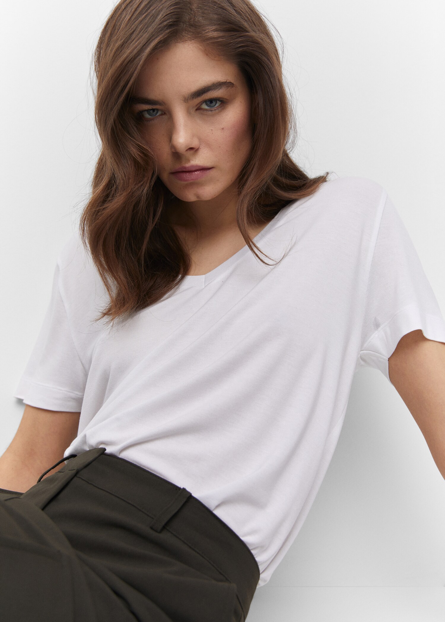 Camiseta cuello pico - Detalle del artículo 1