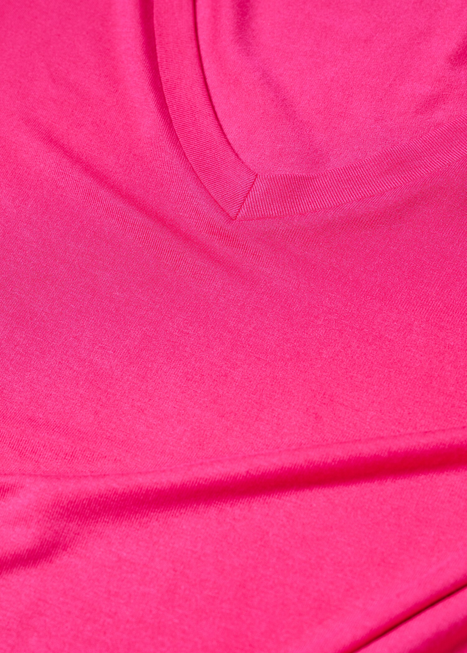 Camiseta cuello pico - Detalle del artículo 8