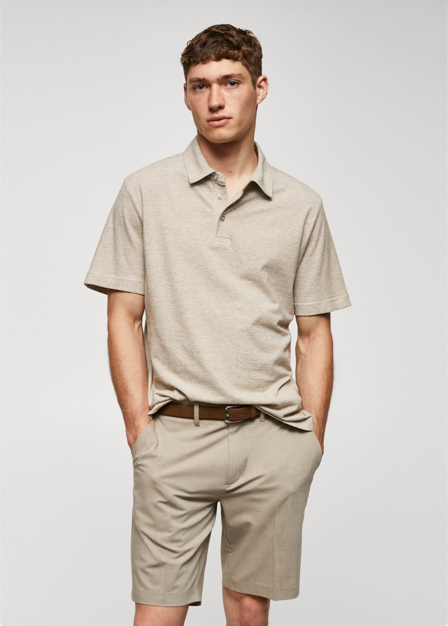 Poloshirt aus 100 % Baumwolle mit Streifenstruktur - Mittlere Ansicht