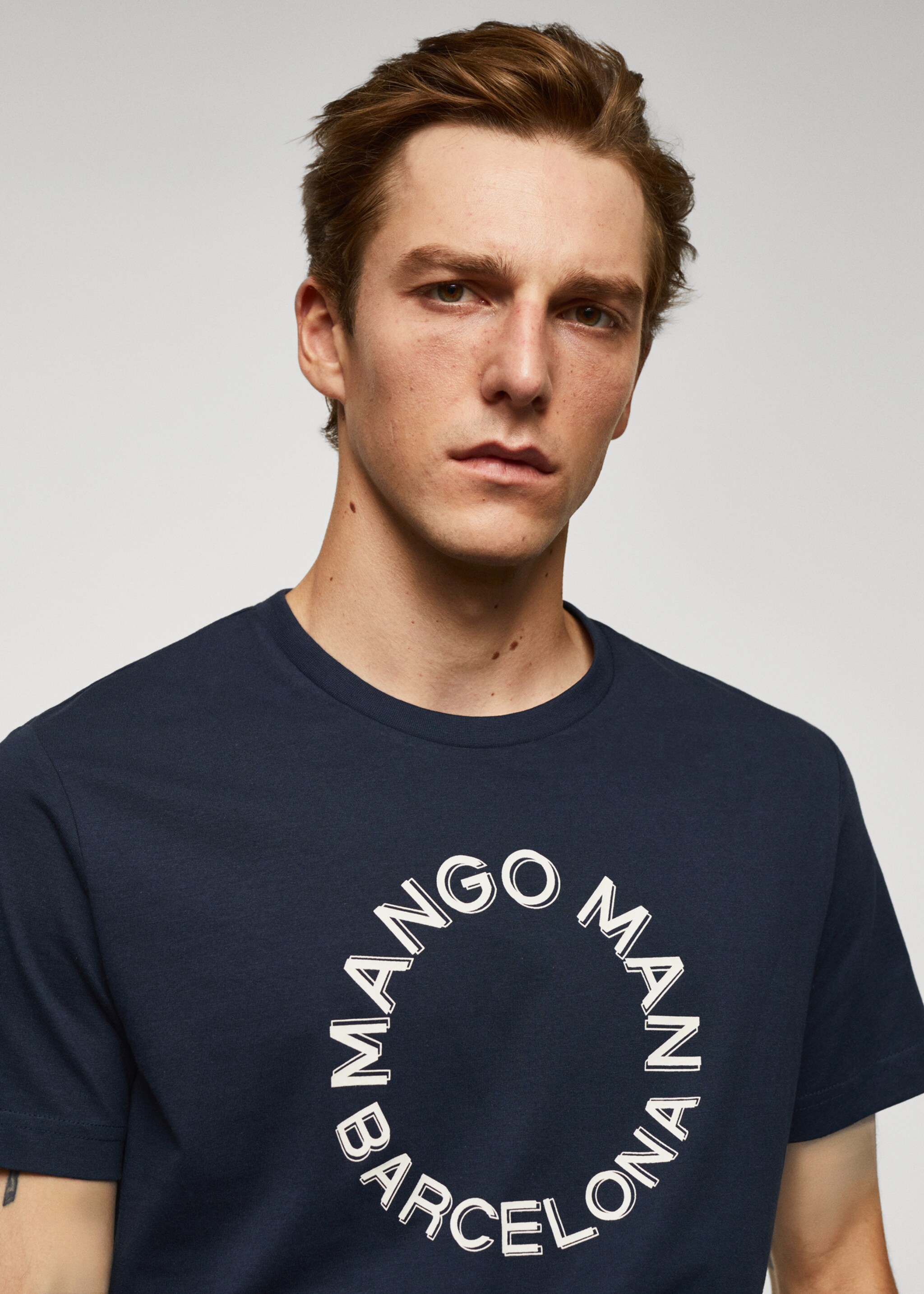 T-Shirt aus 100 % Baumwolle mit Logo - Detail des Artikels 1