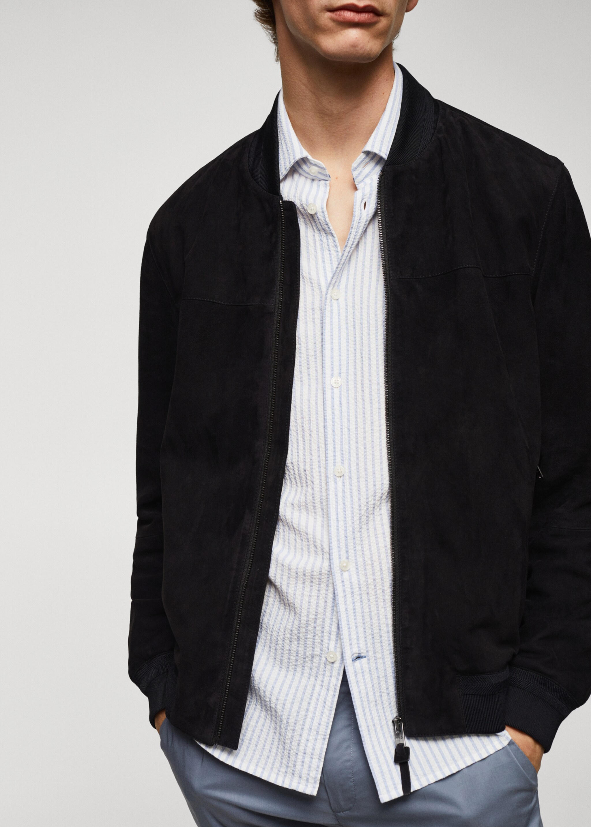 Leather bomber jacket - Details of the article 4, Indigo Blue. Ref: 57032505-00.