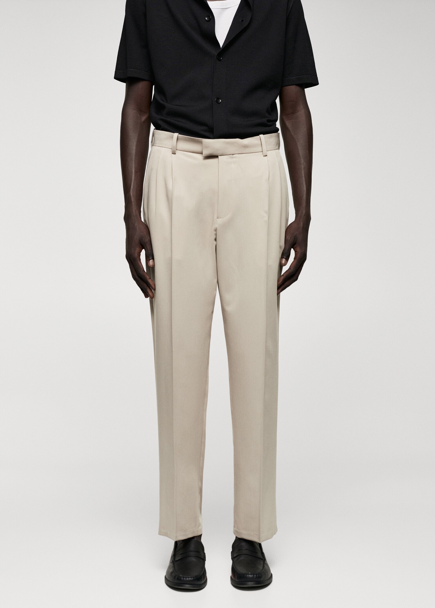 Regular-fit suit trousers with pleats - Medium plane