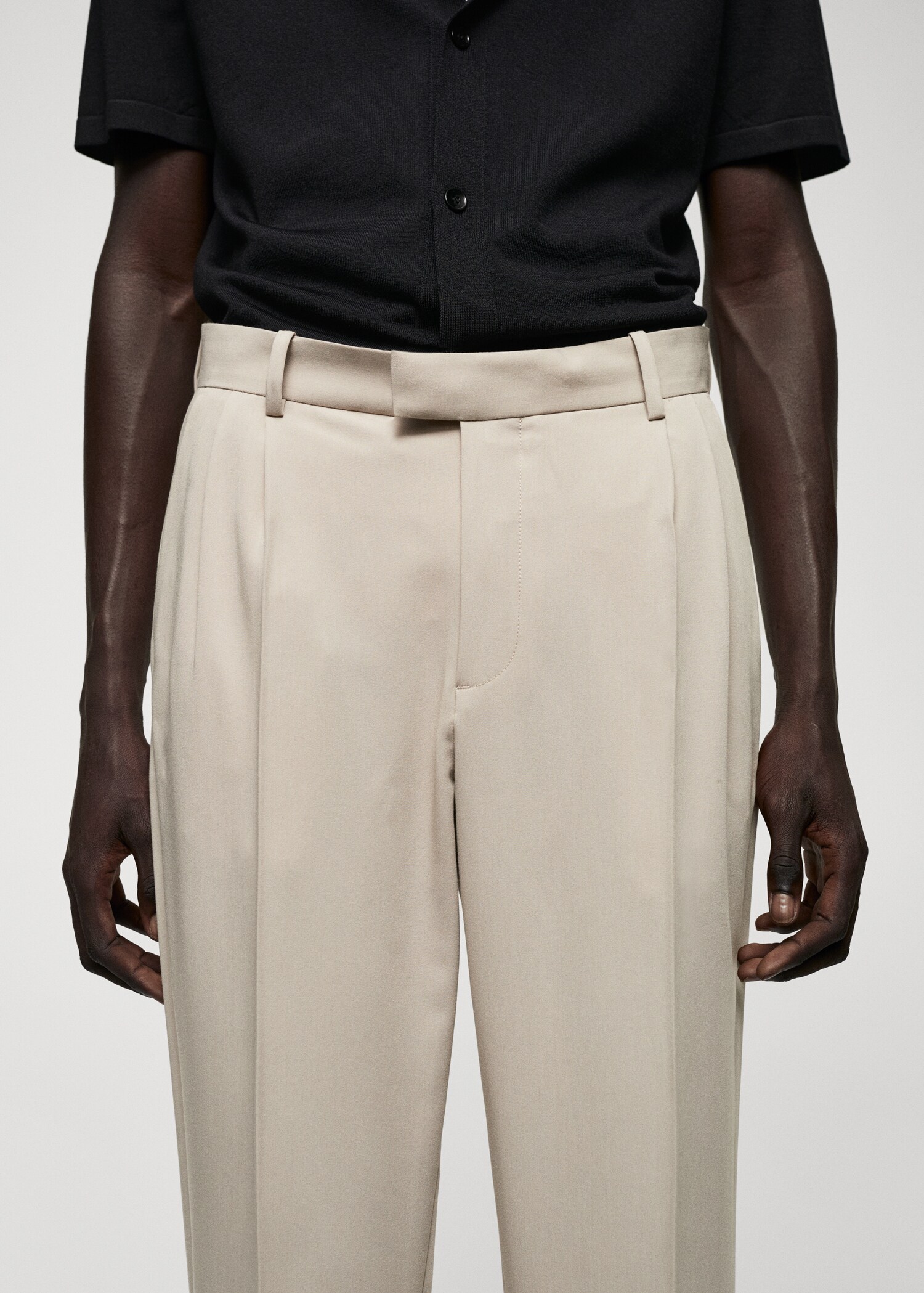 Regular-fit suit trousers with pleats - Details of the article 1