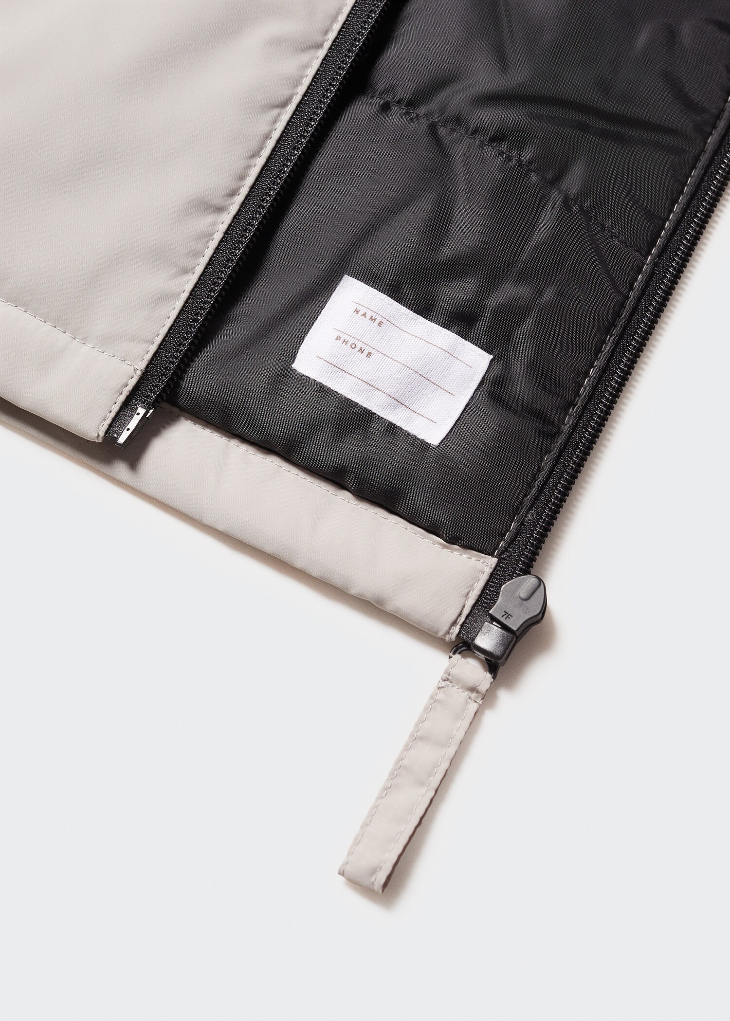 Hood quilted coat - Details of the article 8