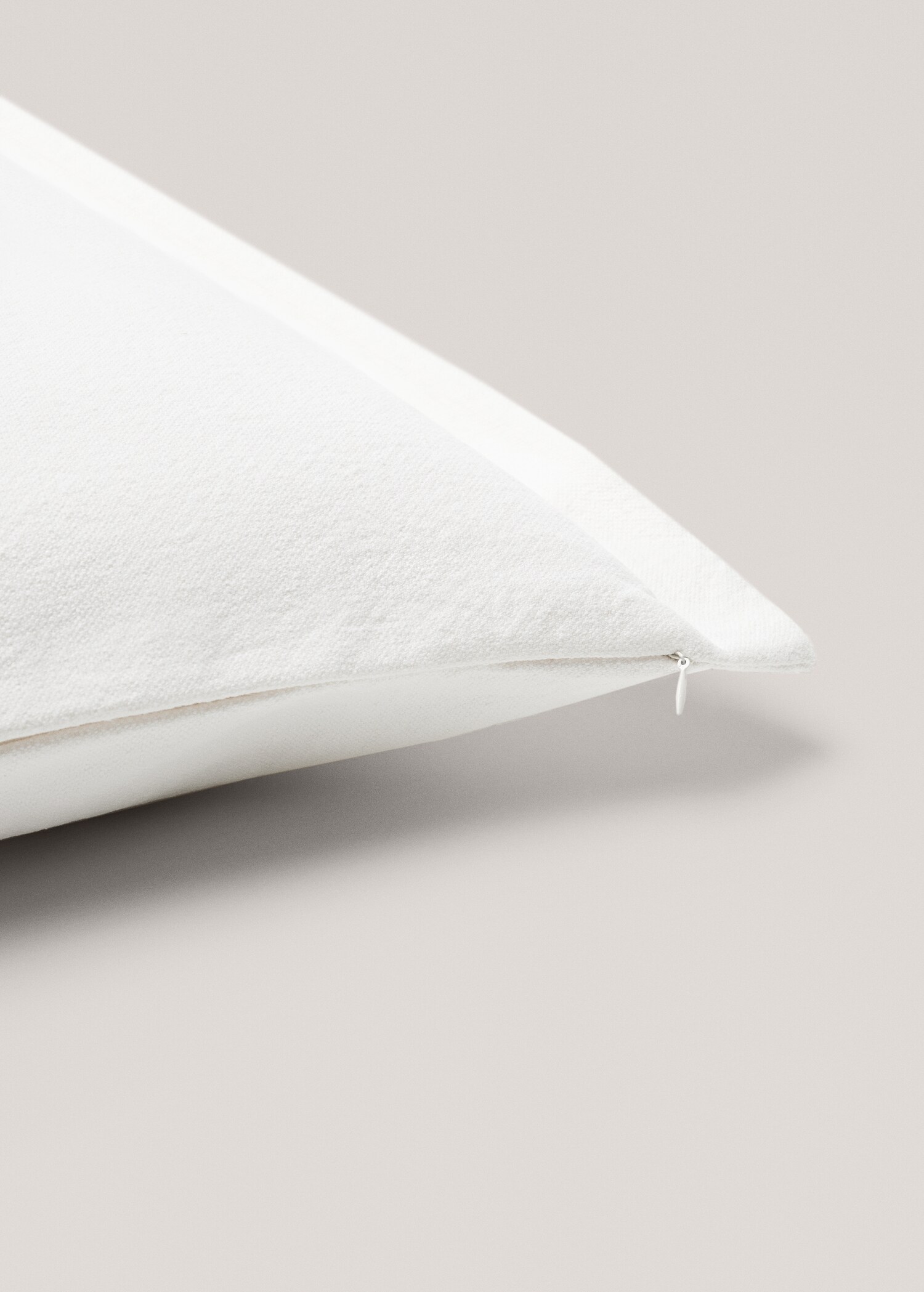 Cotton and linen blend cushion cover 50x50cm - Details of the article 3