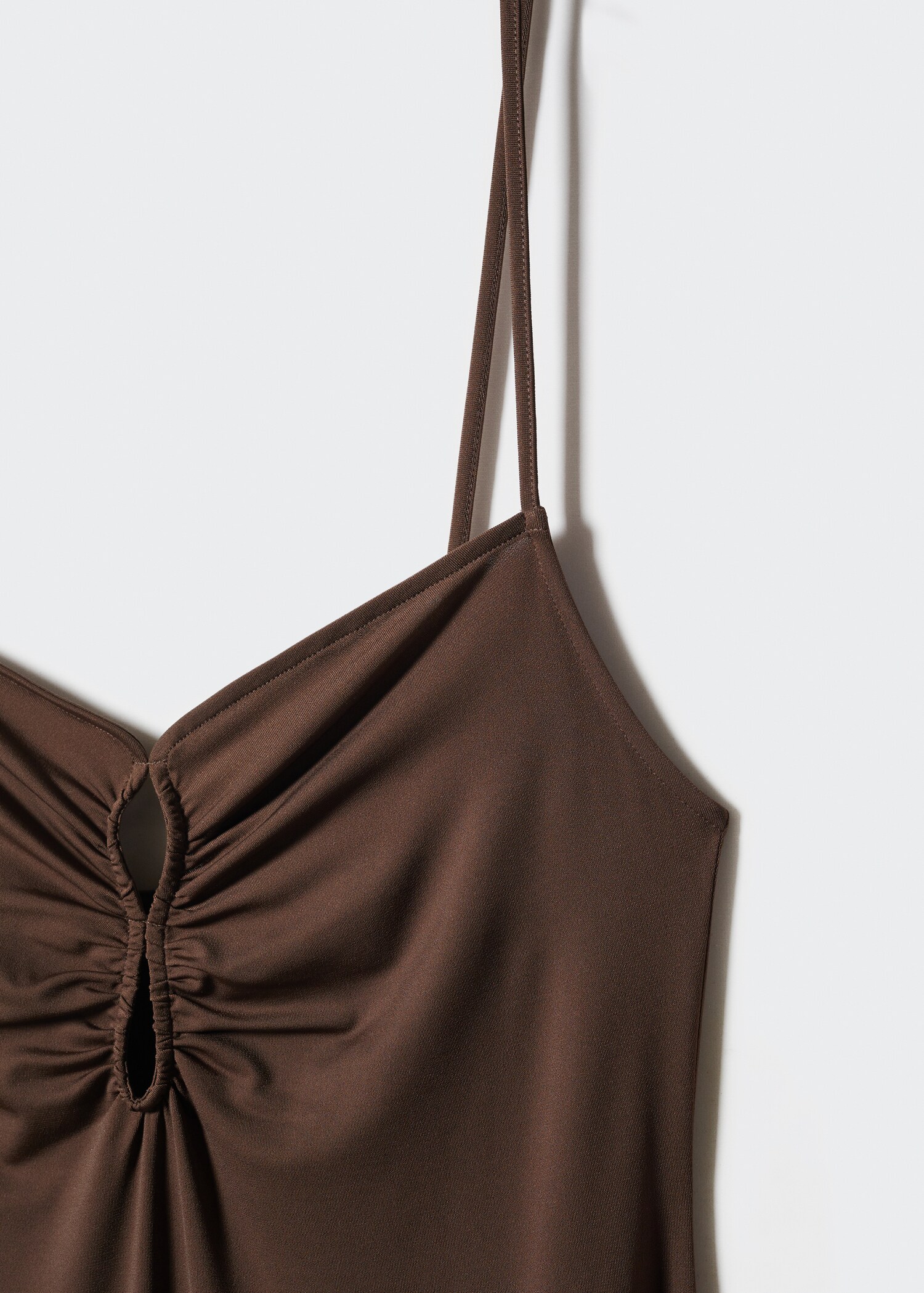 Dress with pleated details and opening - Details of the article 8