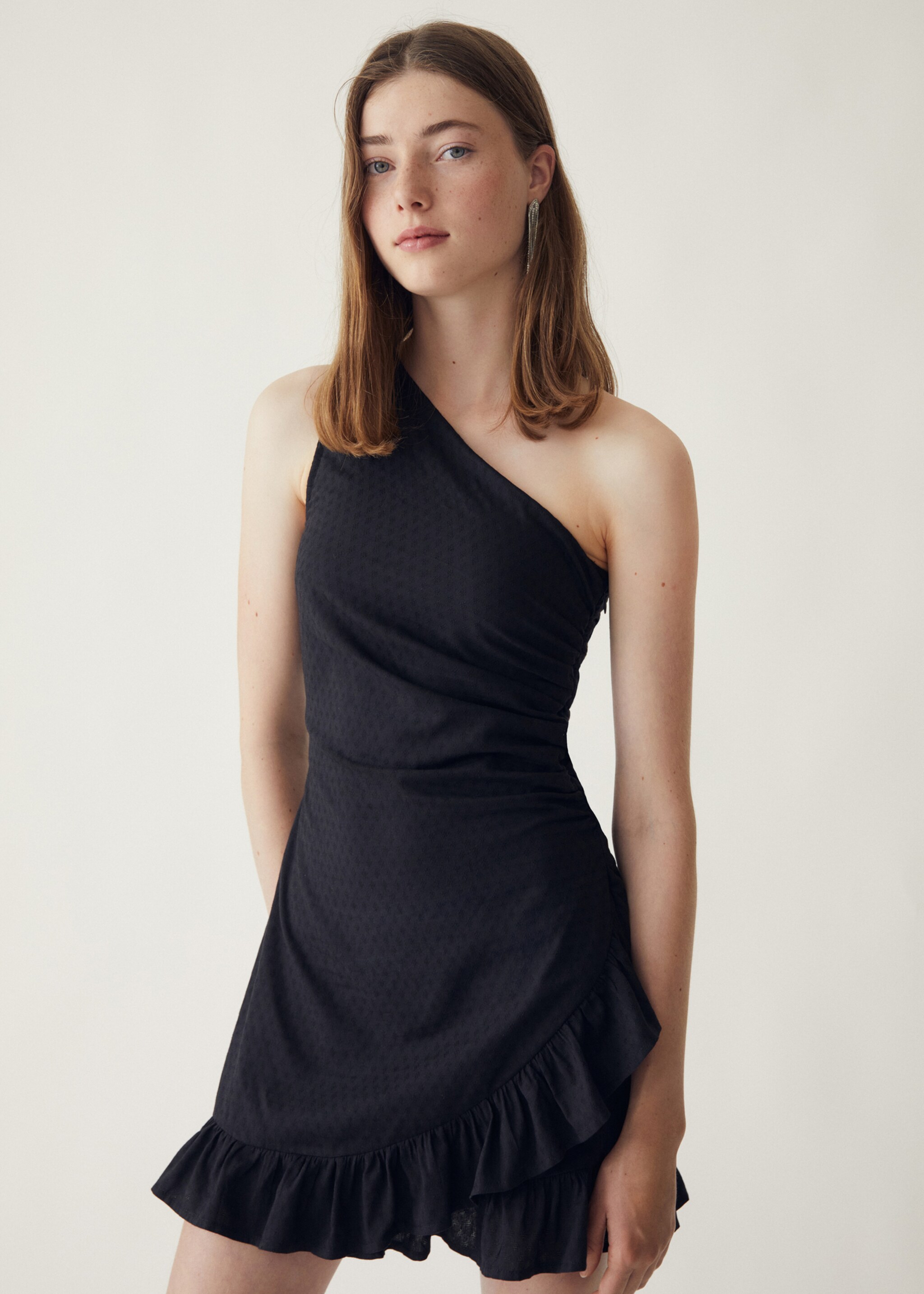 Asymmetric ruffled dress - Details of the article 5, Black. Ref: 57033270-00.