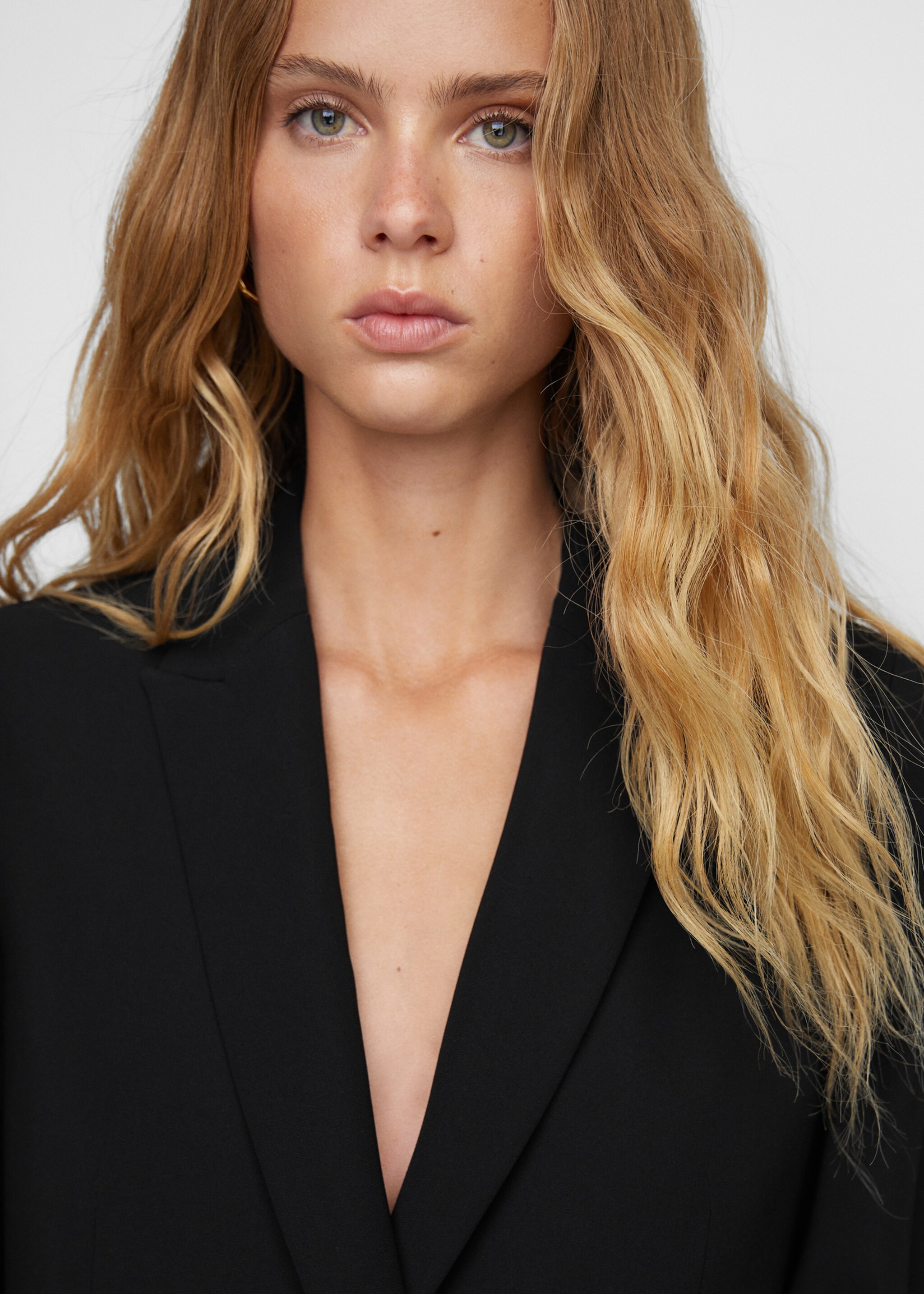 Jacket with jewel button - Details of the article 1, Black. Ref: 57033797-00.