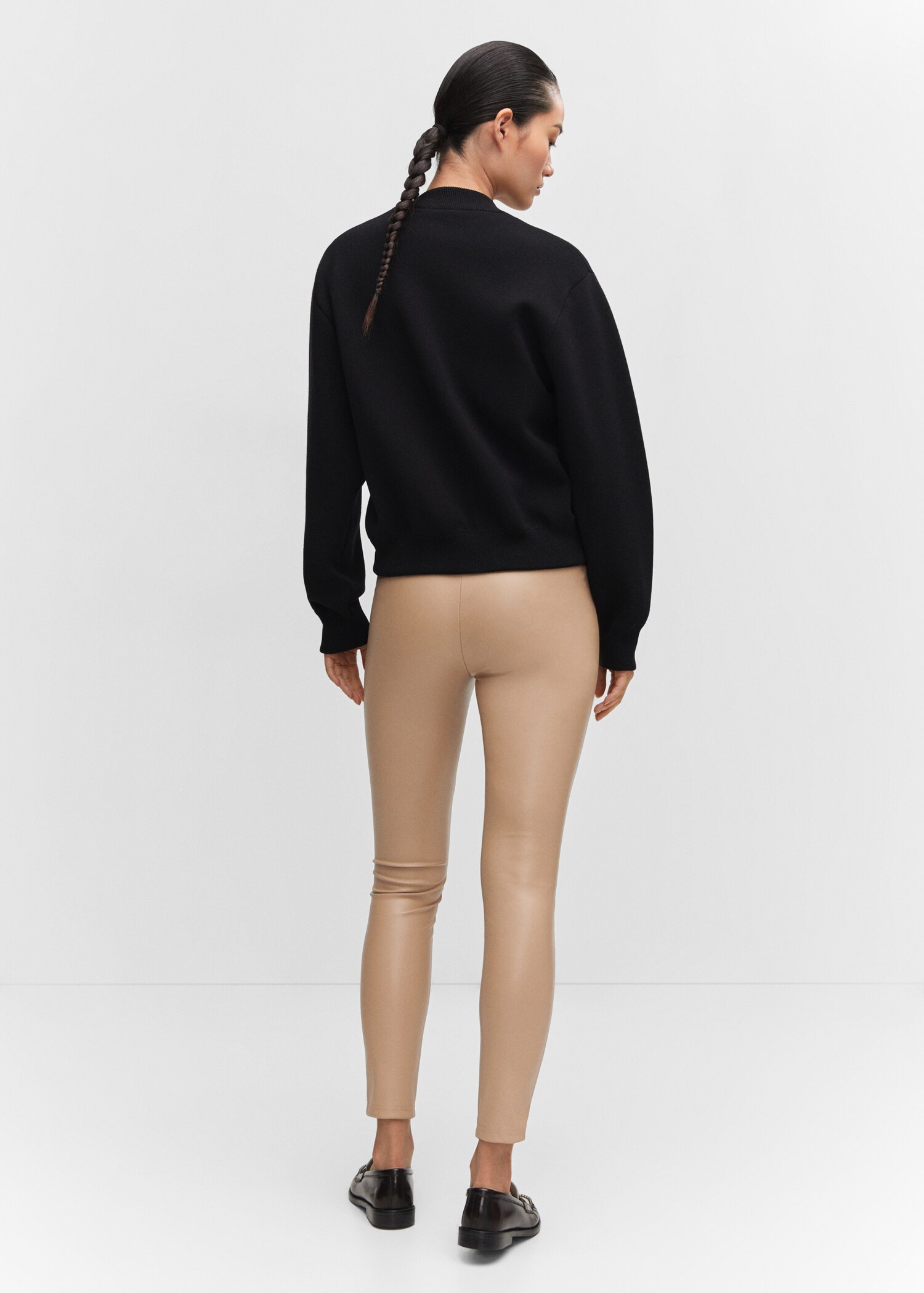 Leather-effect leggings - Reverse of the article