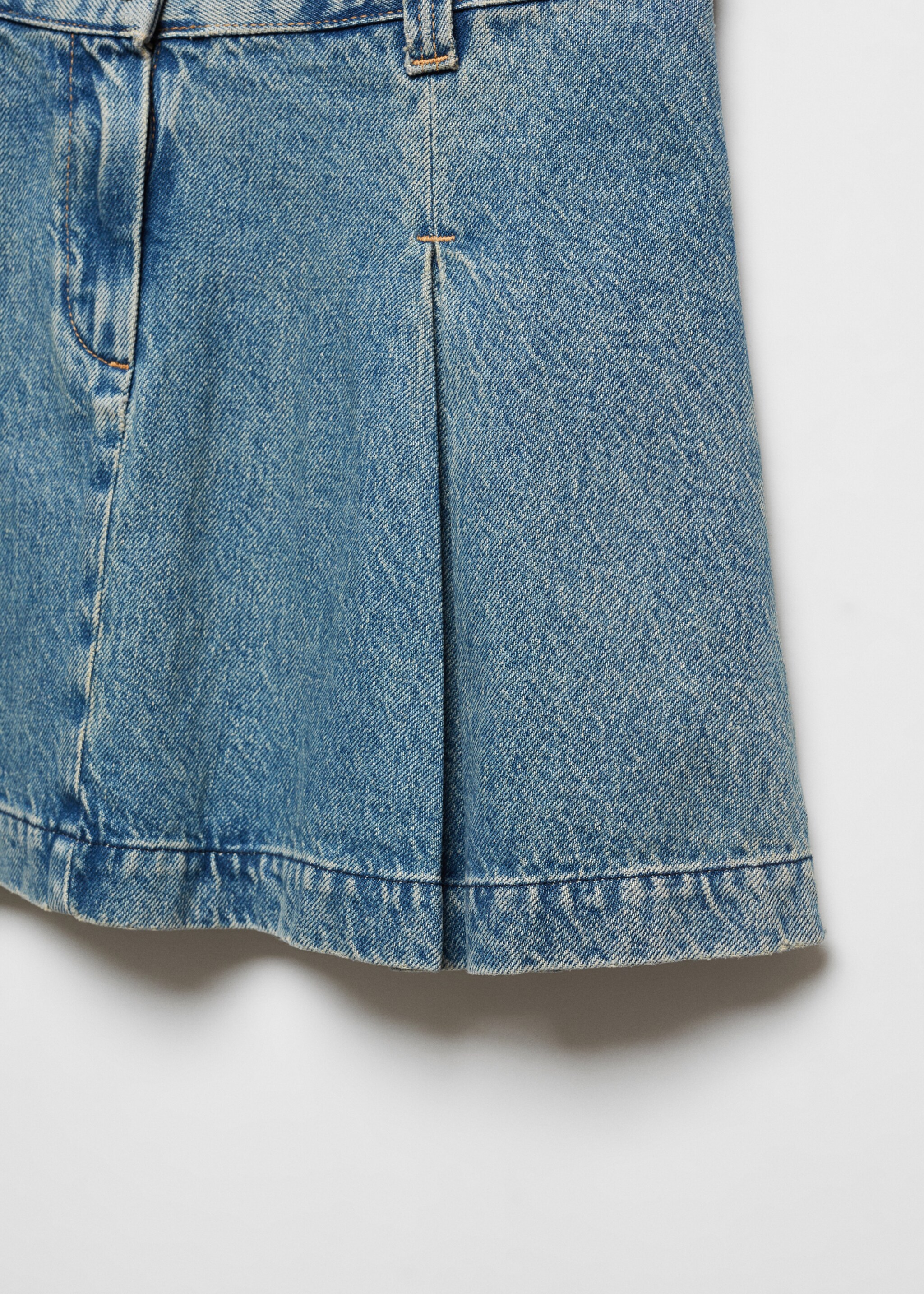 Pleated denim mini-skirt - Details of the article 8, Medium Vintage Blue. Ref: 57033804-00.