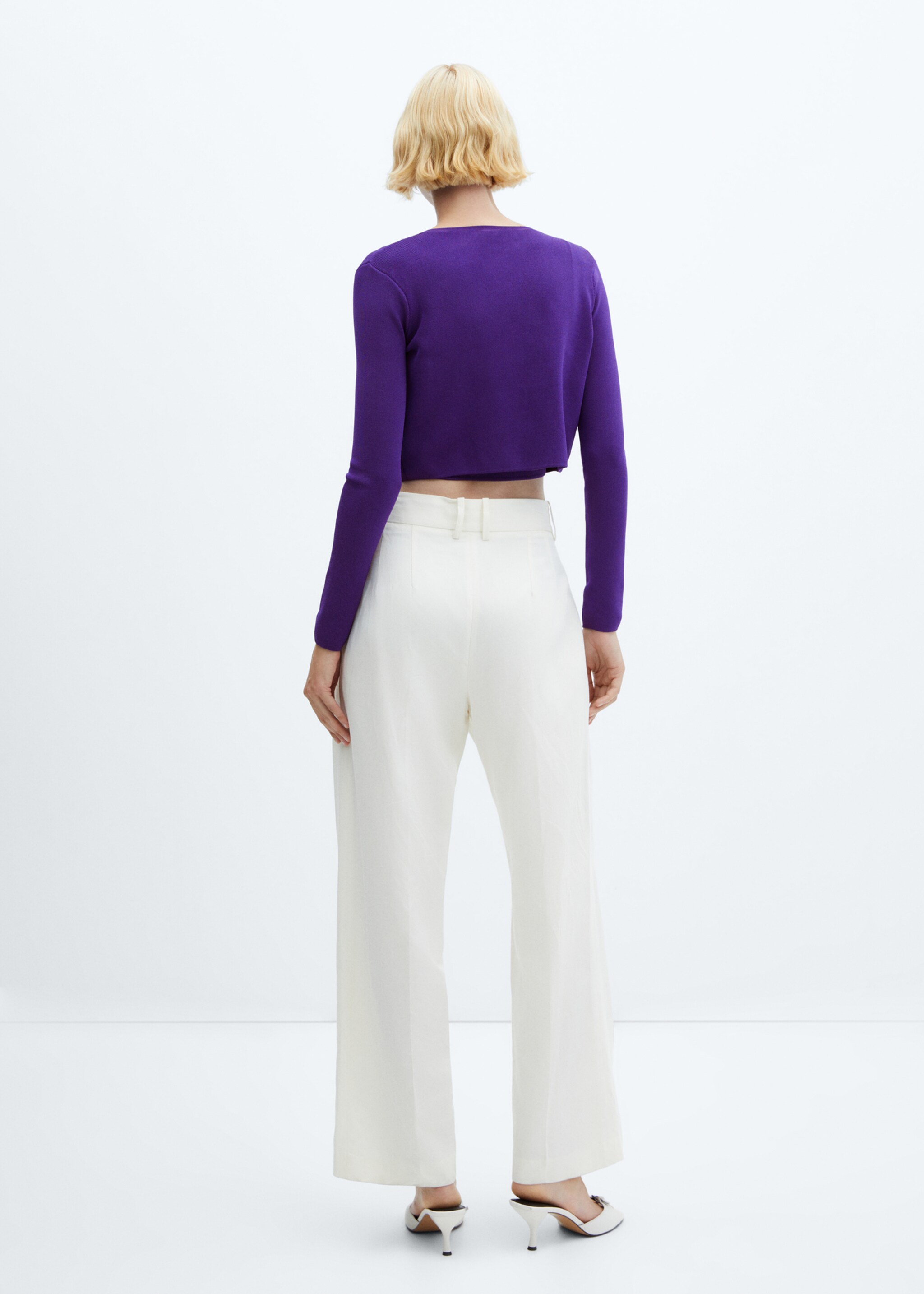 Geknöpfter Cardigan in Cropped-Länge - Rückseite des Artikels