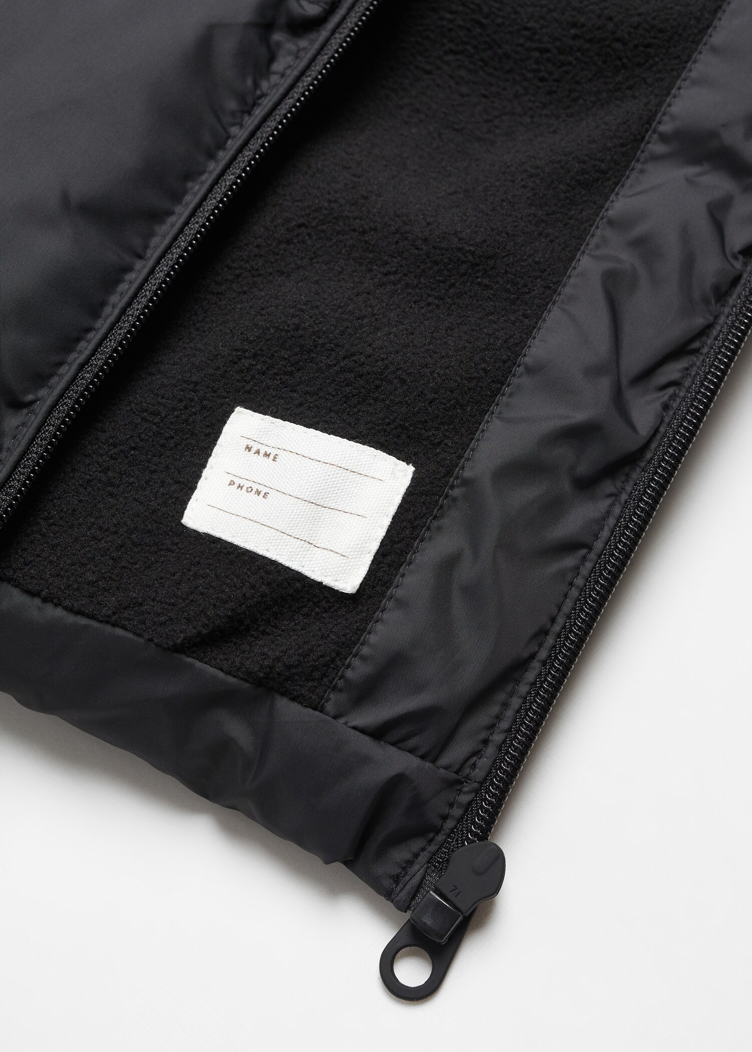 Long quilted gilet - Details of the article 8