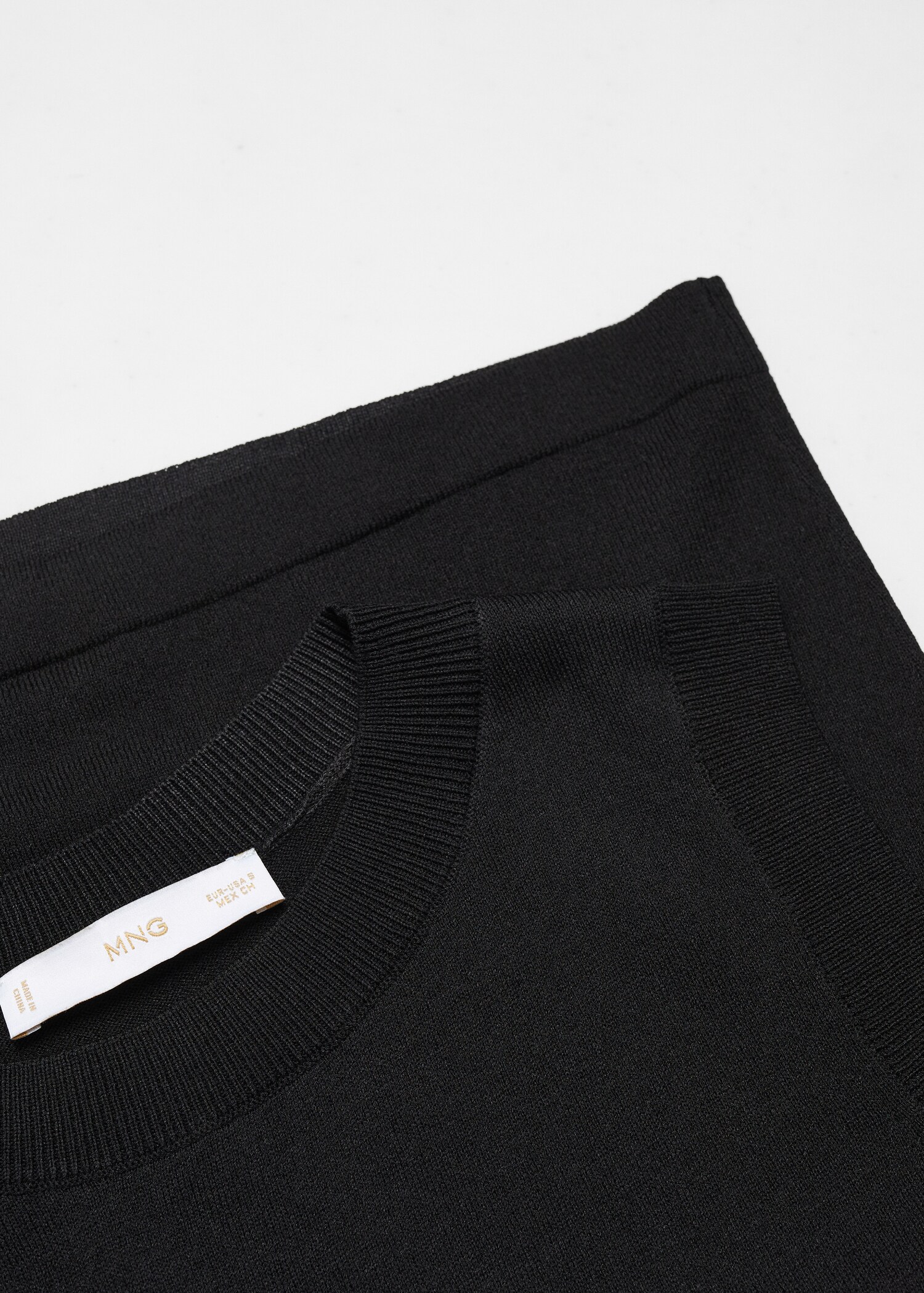 Crop top halter neck - Details of the article 8