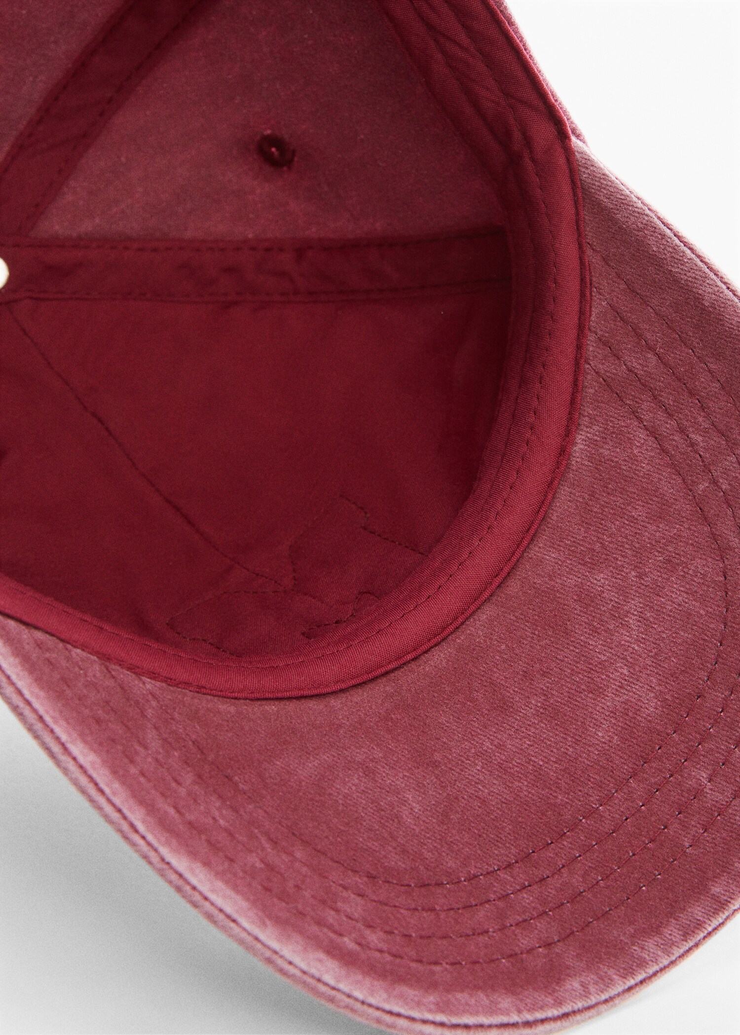 Cap with sheepskin detail - Details of the article 2