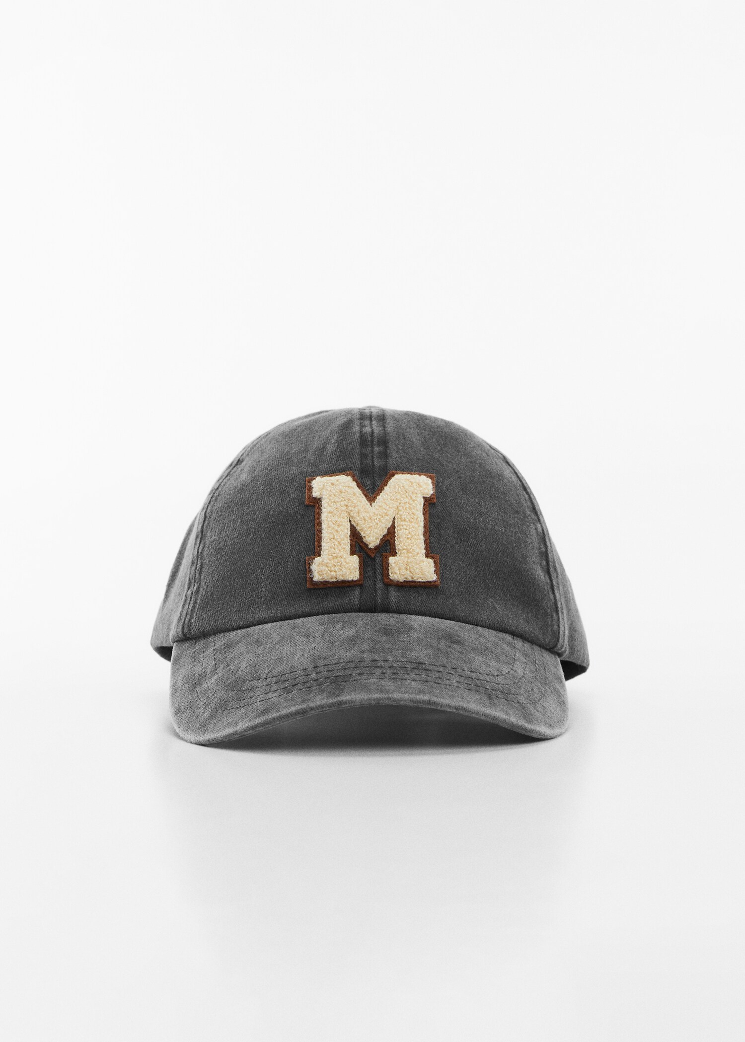 Cap with sheepskin detail - Details of the article 1