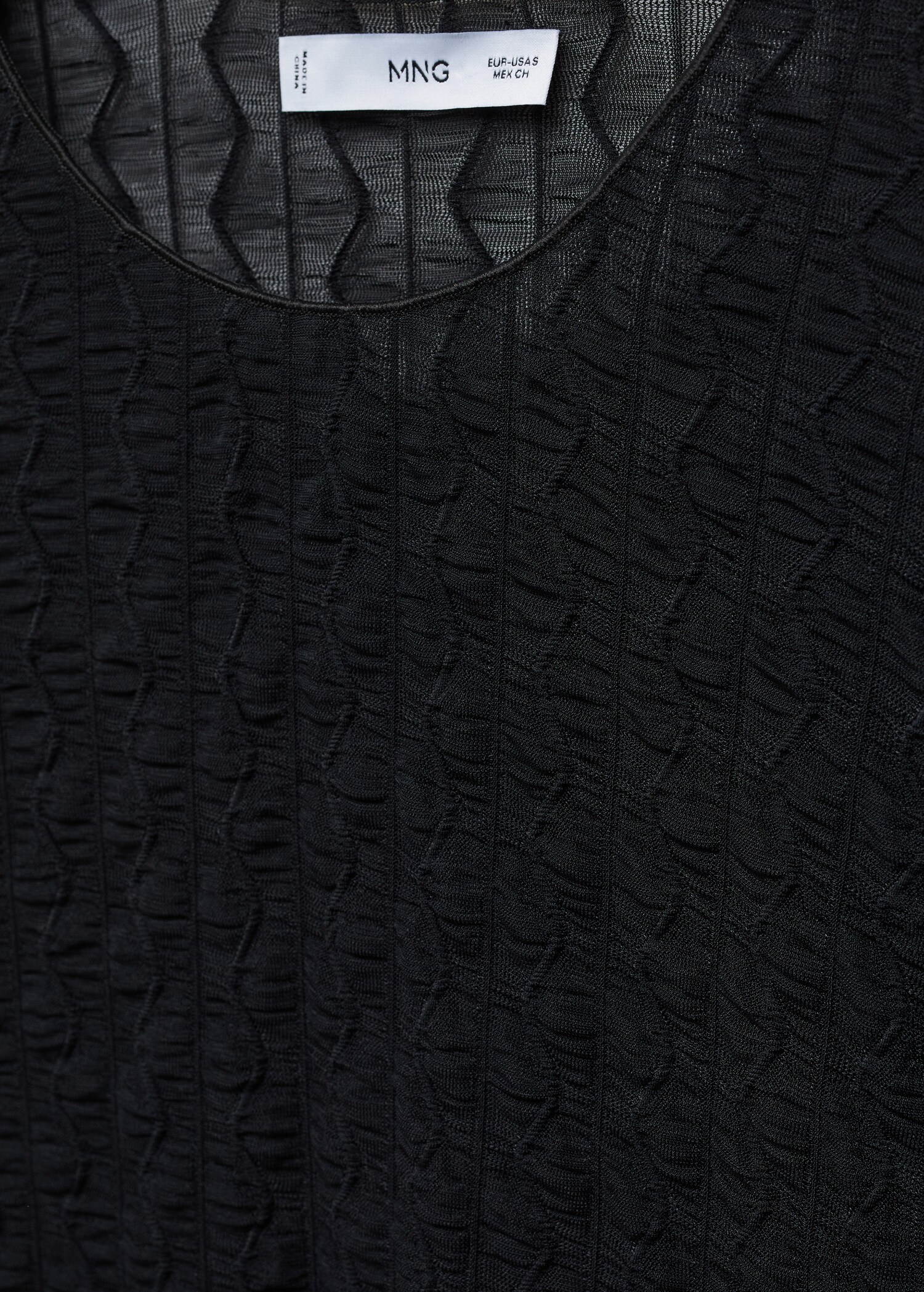 Long-sleeved t-shirt with ruffles - Details of the article 8