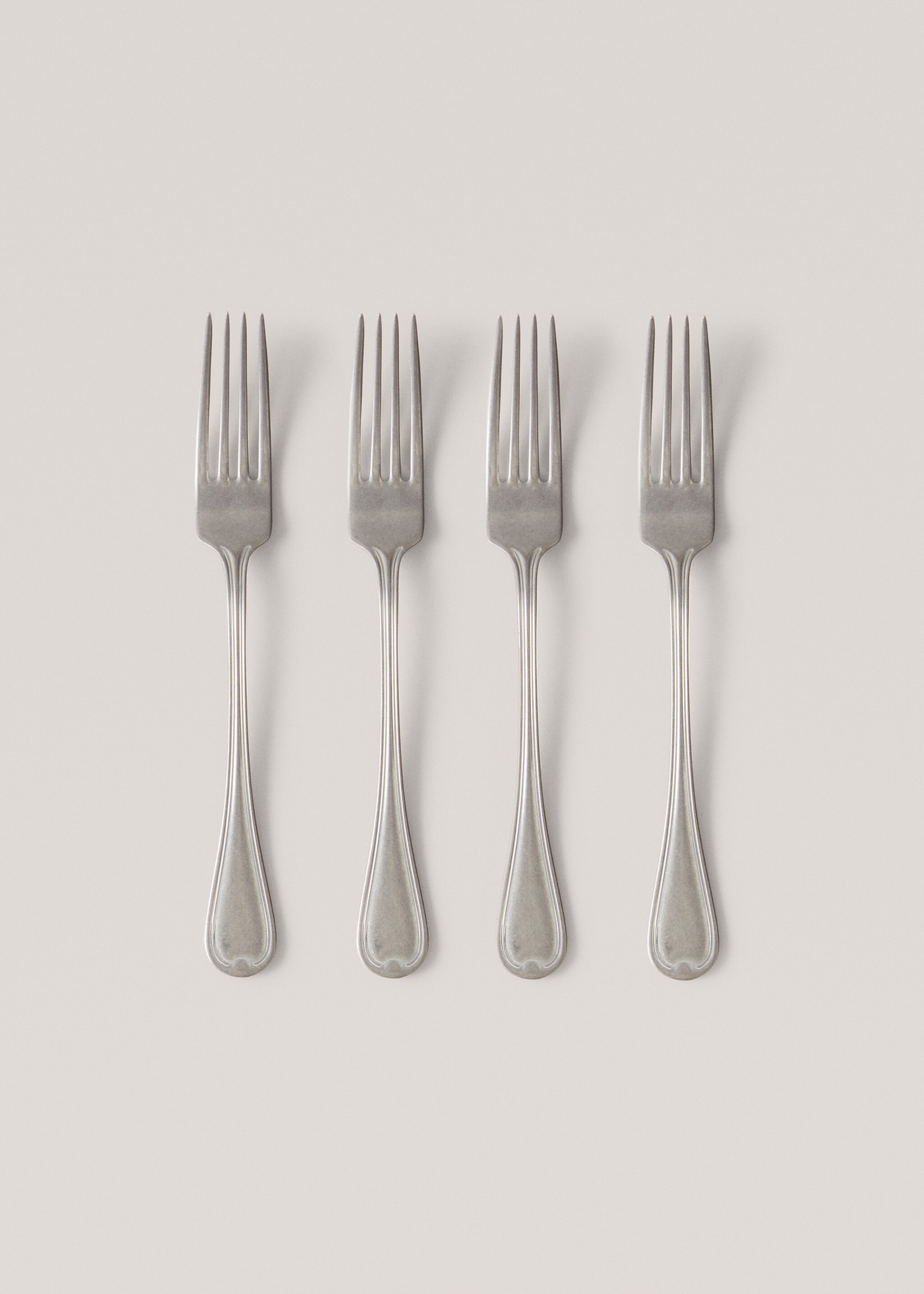 Pack of 4 old silver forks - Article without model