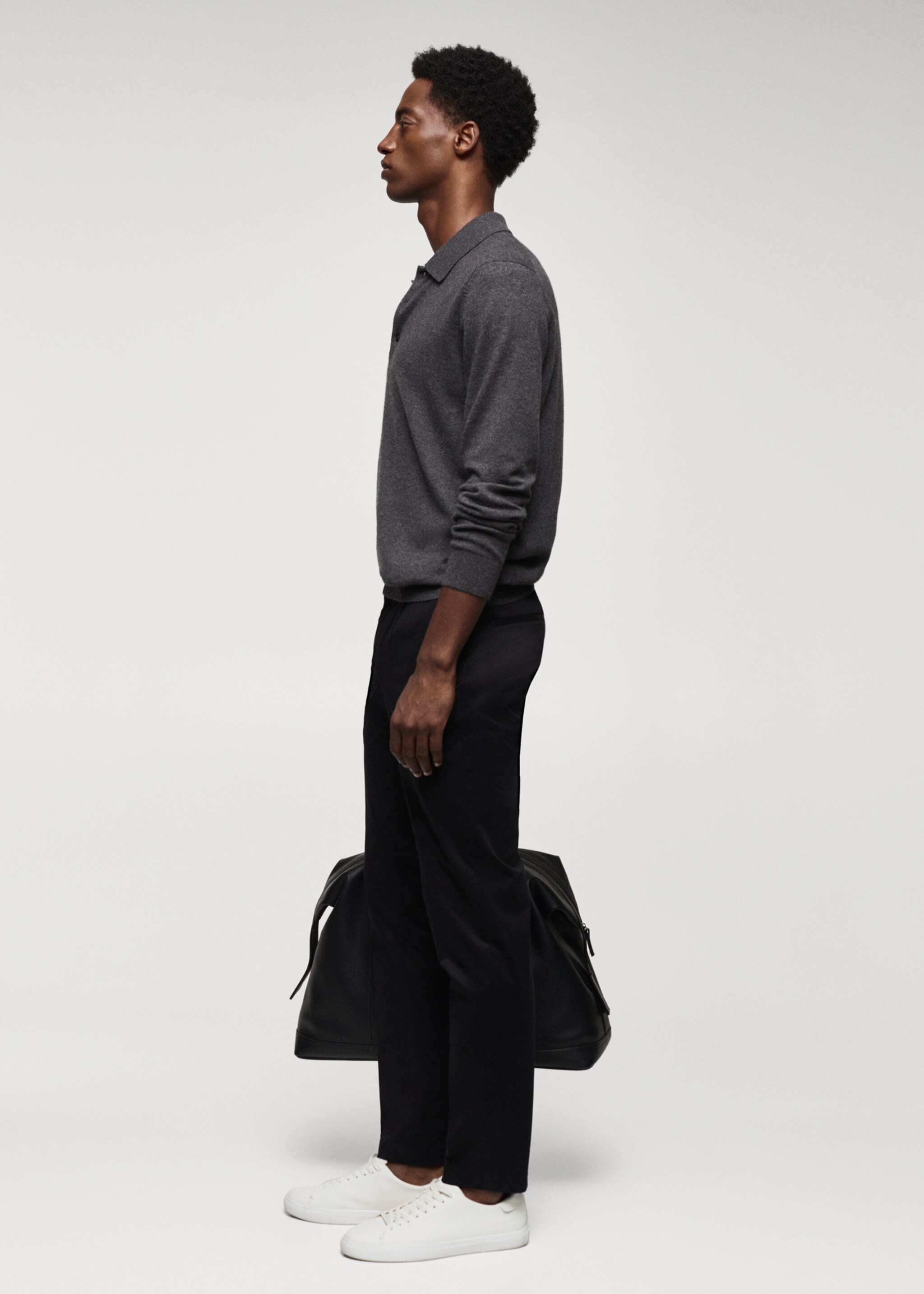 Slim-fit pleated cotton chinos - Details of the article 2, Black. Ref: 57034392-00.