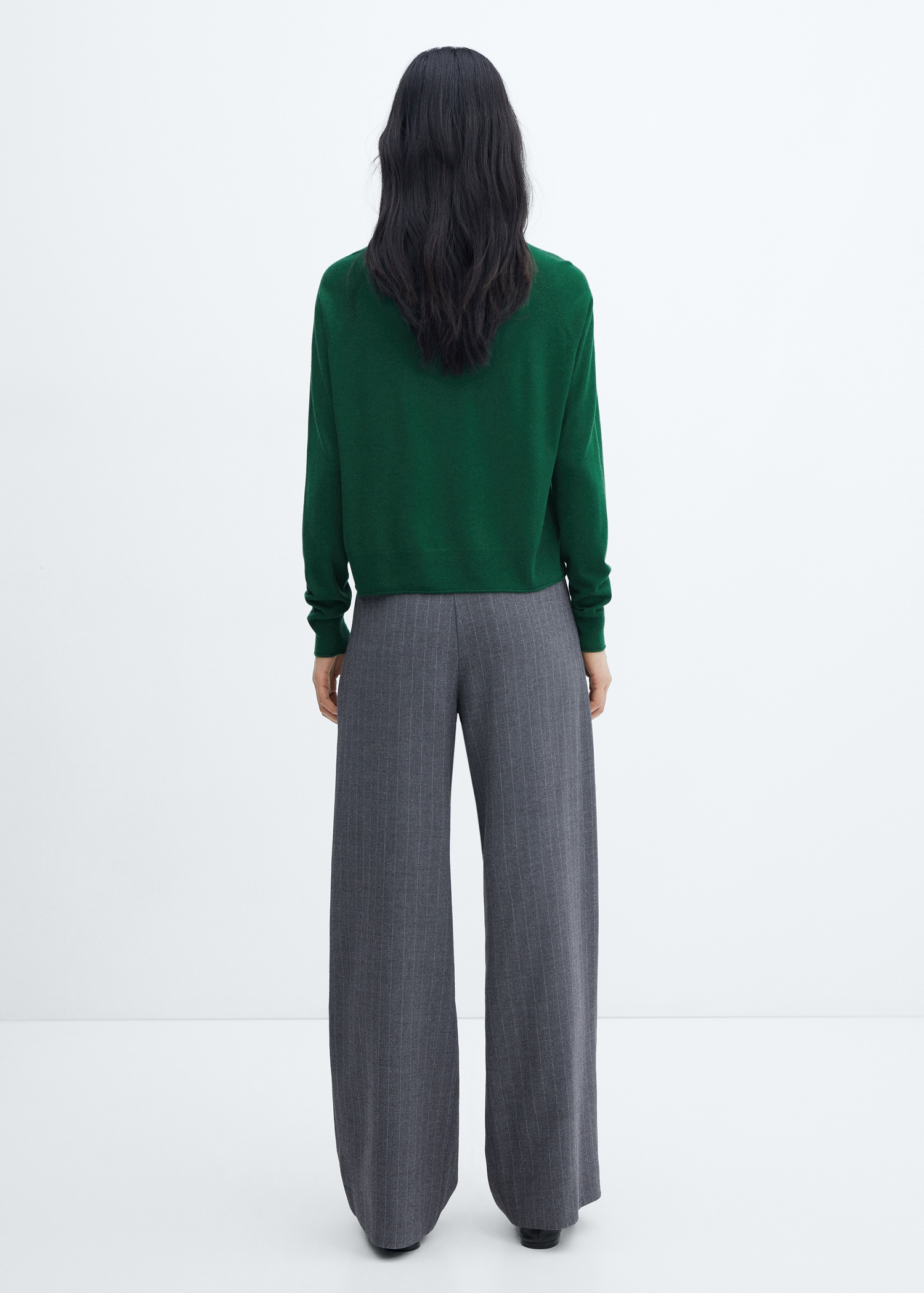 Fine-knit crew-neck sweater - Reverse of the article