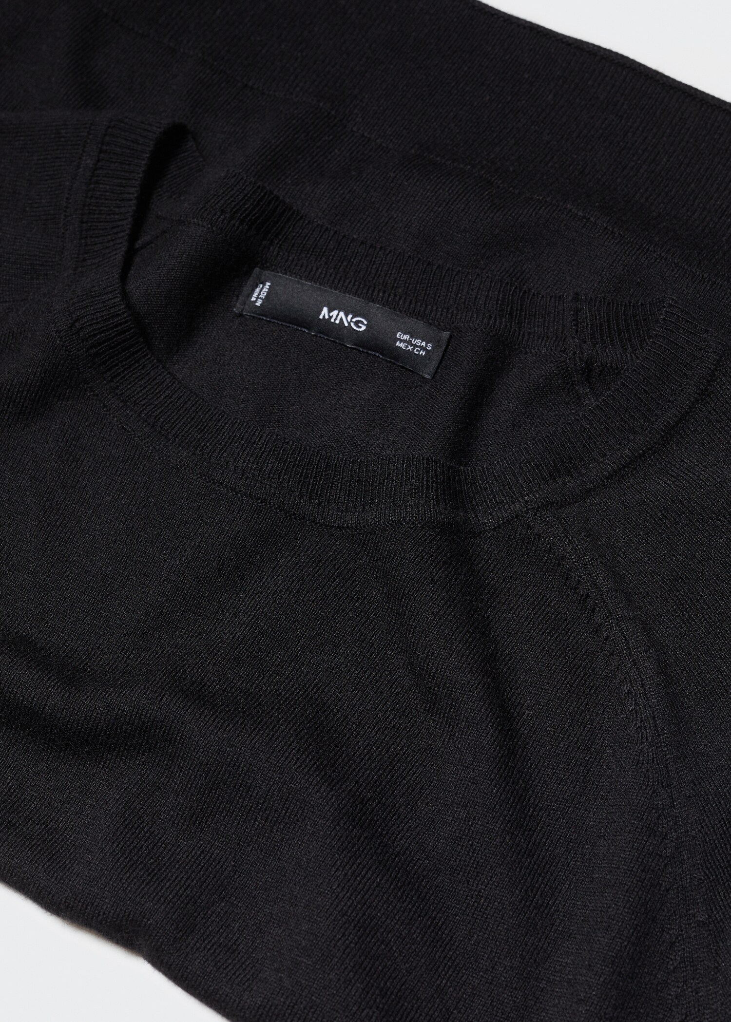 Fine-knit crew-neck sweater - Details of the article 8