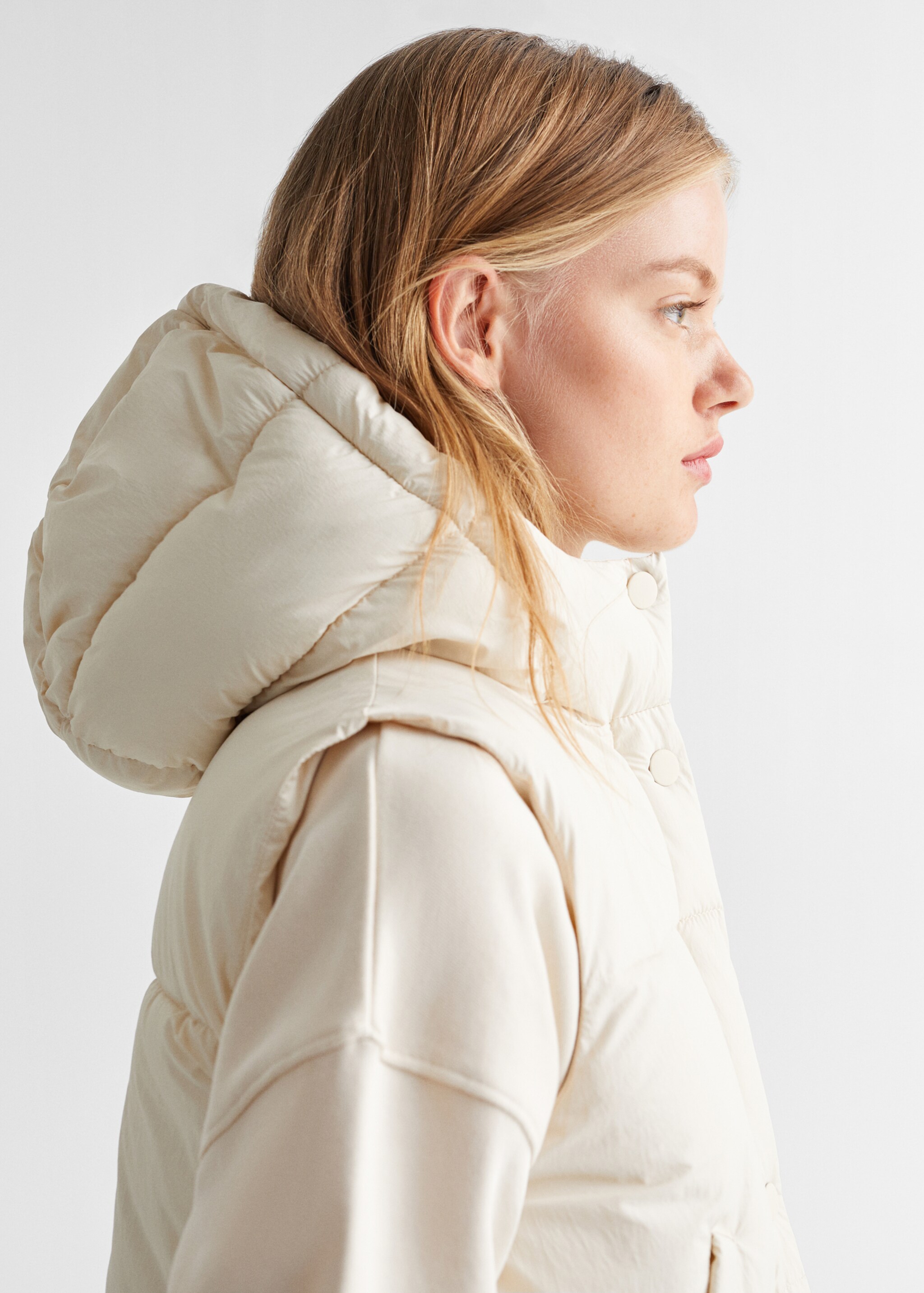 Gilet imbottito cappuccio - Dettaglio dell'articolo 6