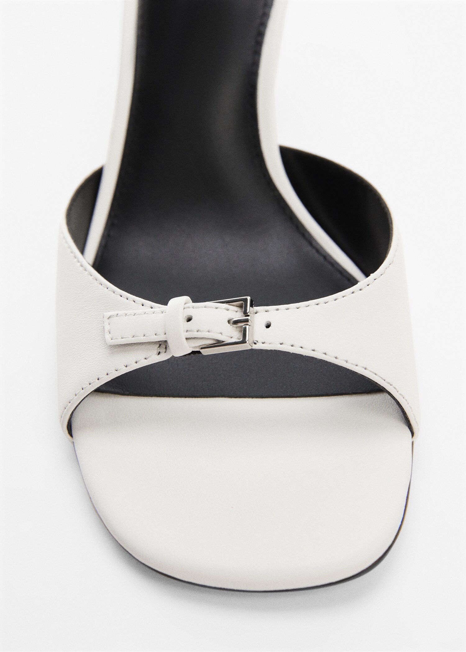 Buckle leather sandals - Details of the article 2