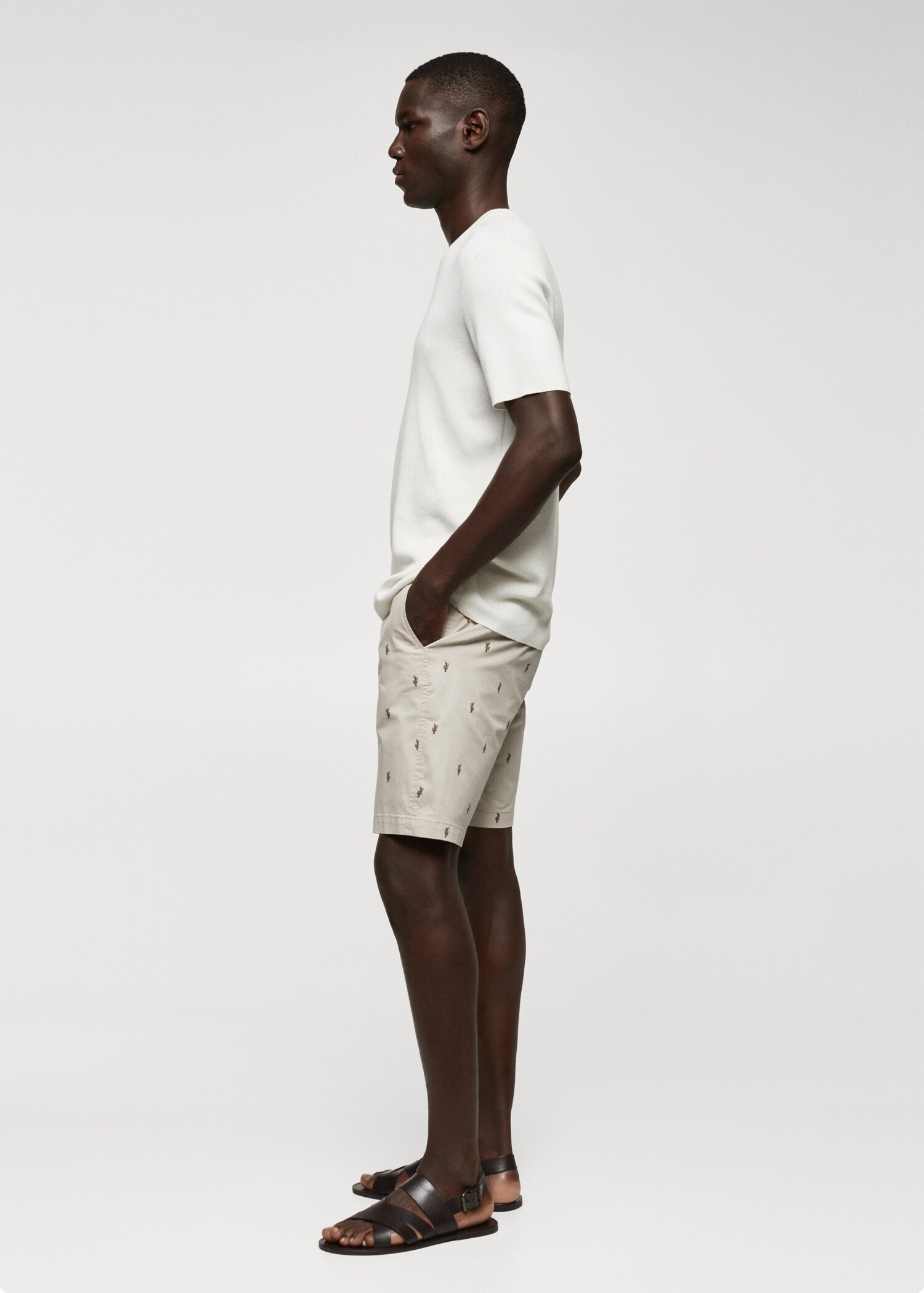 Slim Fit-Bermudashorts aus Baumwolle mit Mikro-Print - Detail des Artikels 2