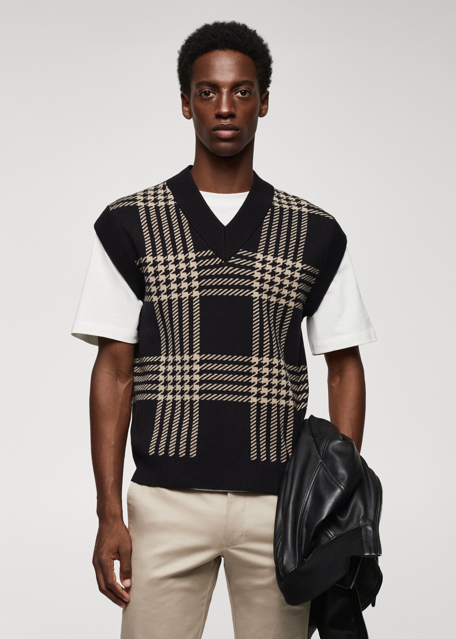 Gilet maille fine pied-de-poule - Plan moyen