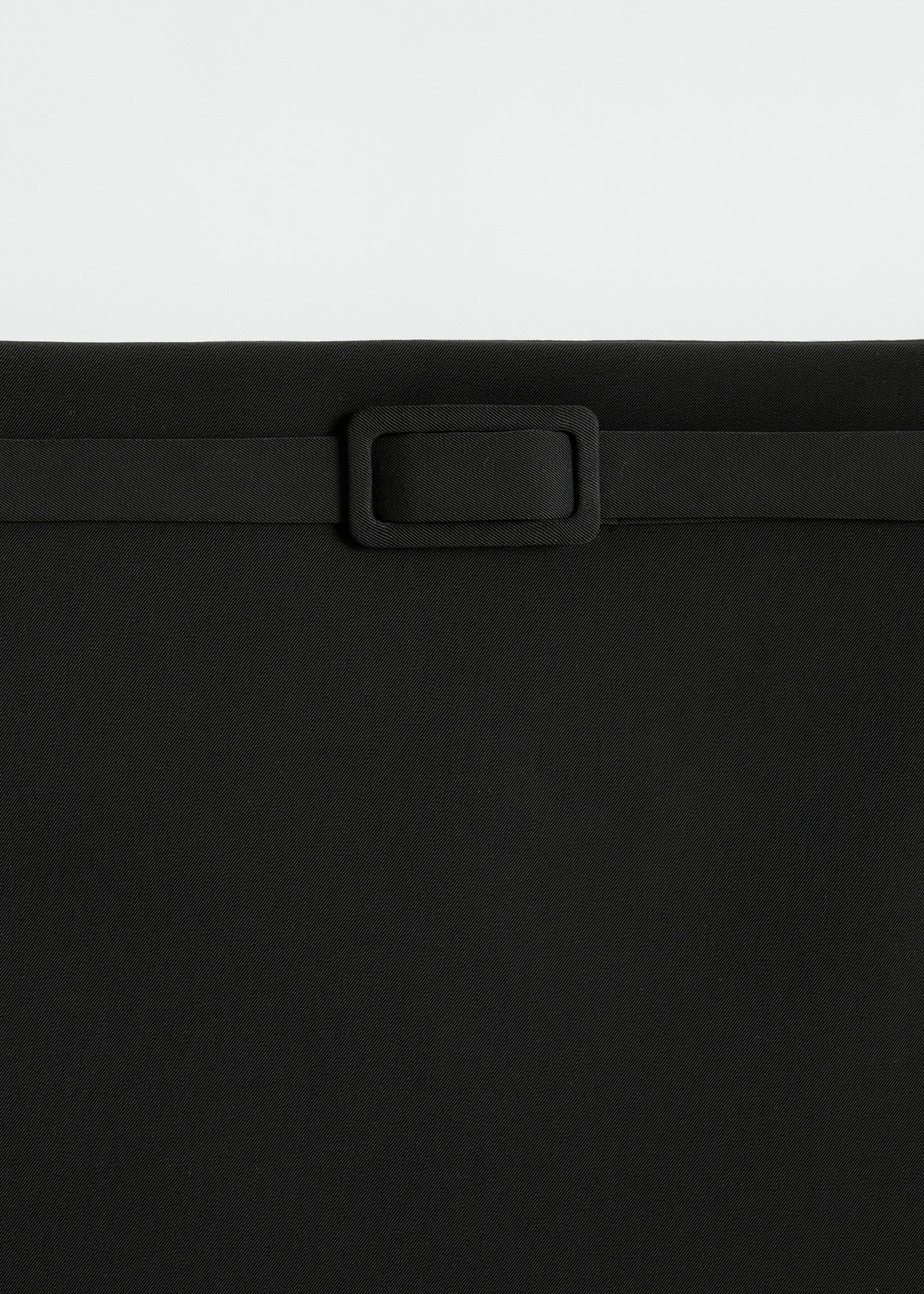 Pencil belt skirt - Details of the article 8, Black. Ref: 57036017-00.