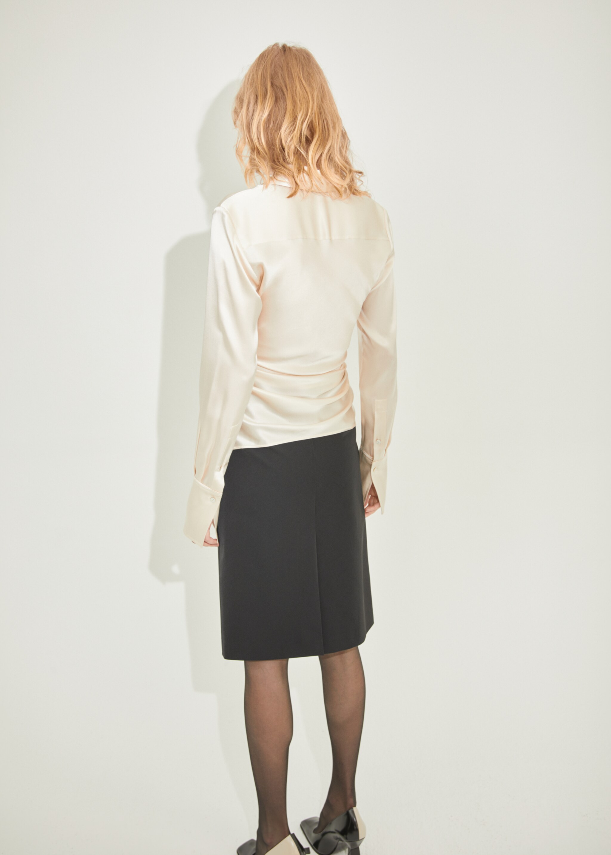 Pencil belt skirt - Reverse of the article, Black. Ref: 57036017-00.