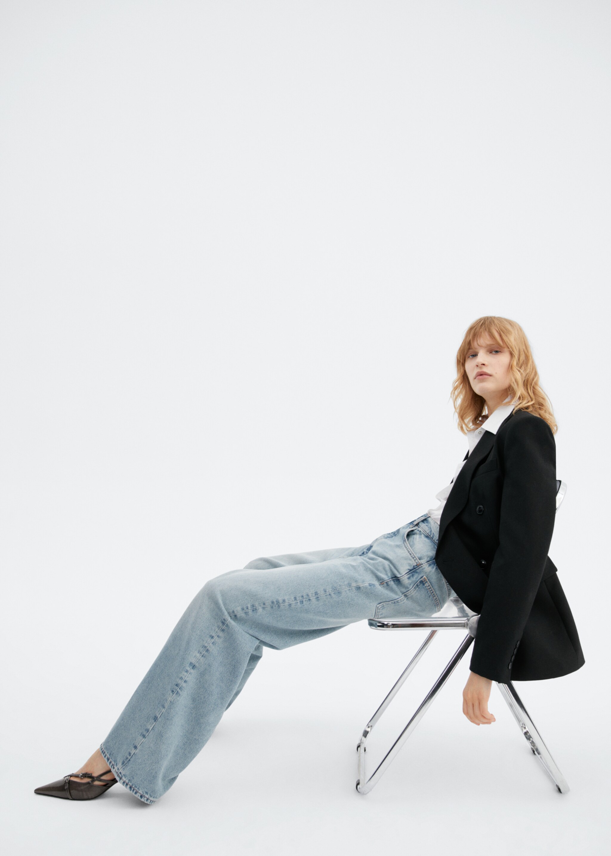 Wide leg mid-rise jeans - Details of the article 2, Medium Vintage Blue. Ref: 57036020-00.