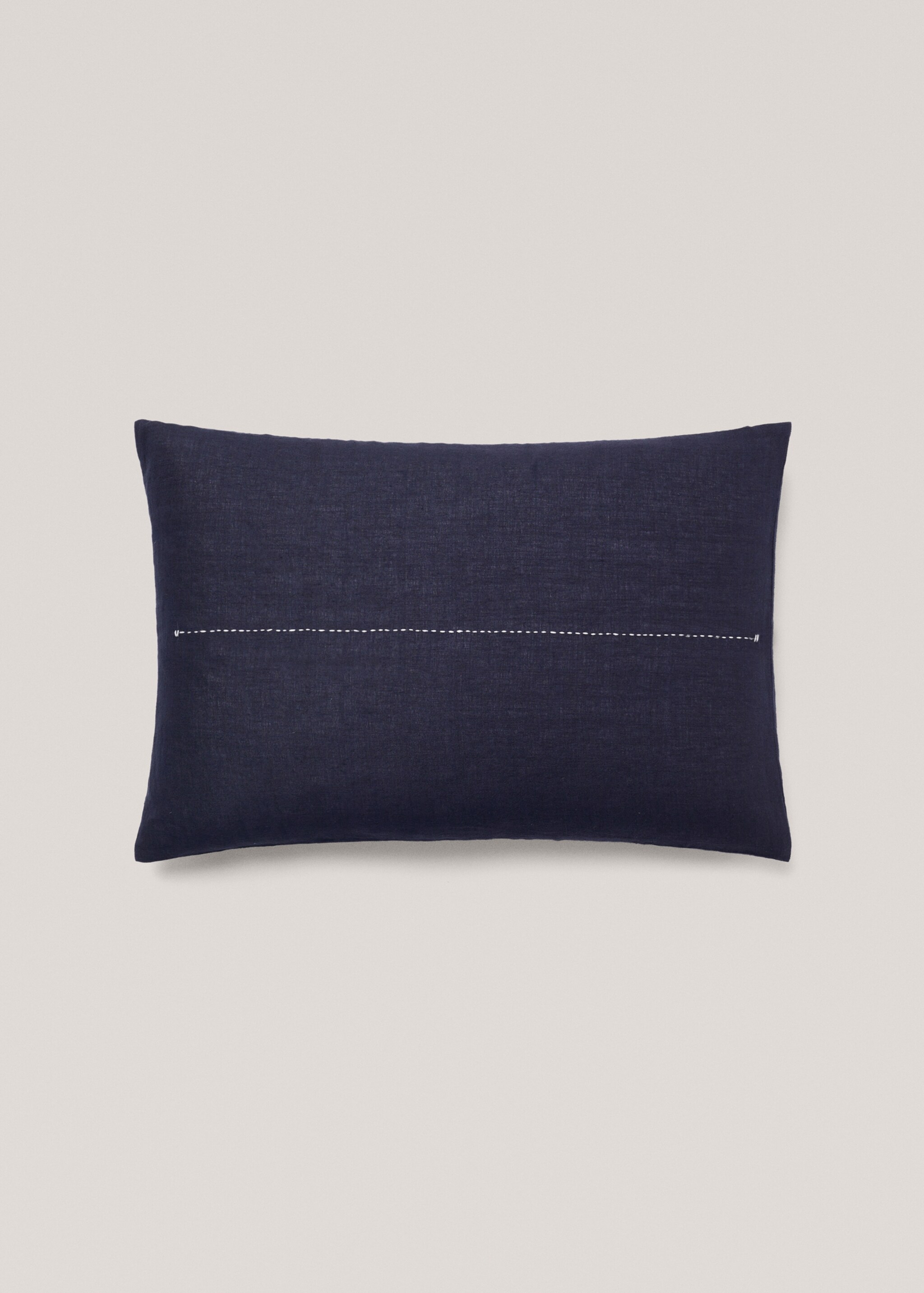 Cushion cover with stitch detail 50x75cm - Article without model